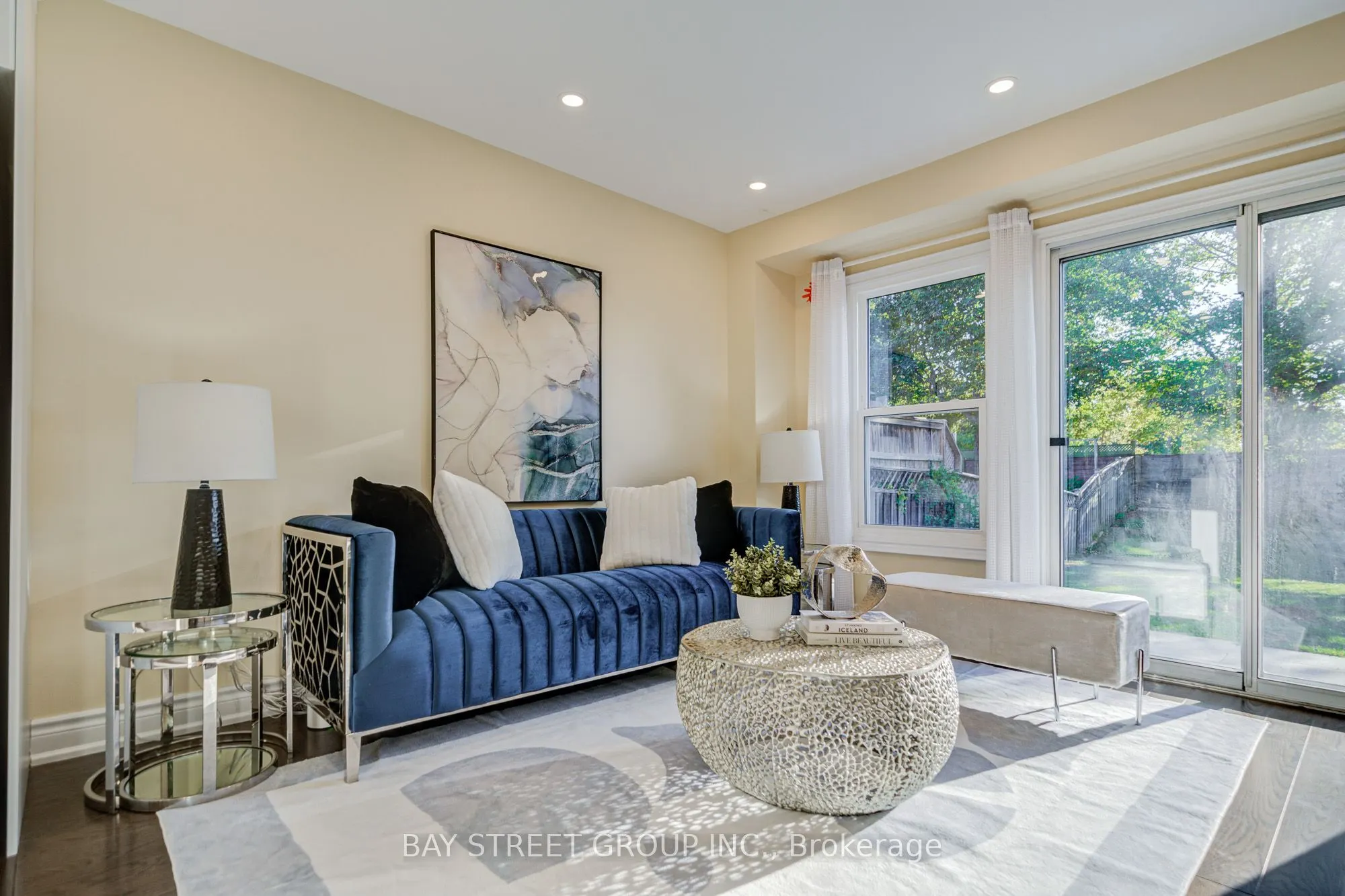 107 Enchanted Hills Crescent