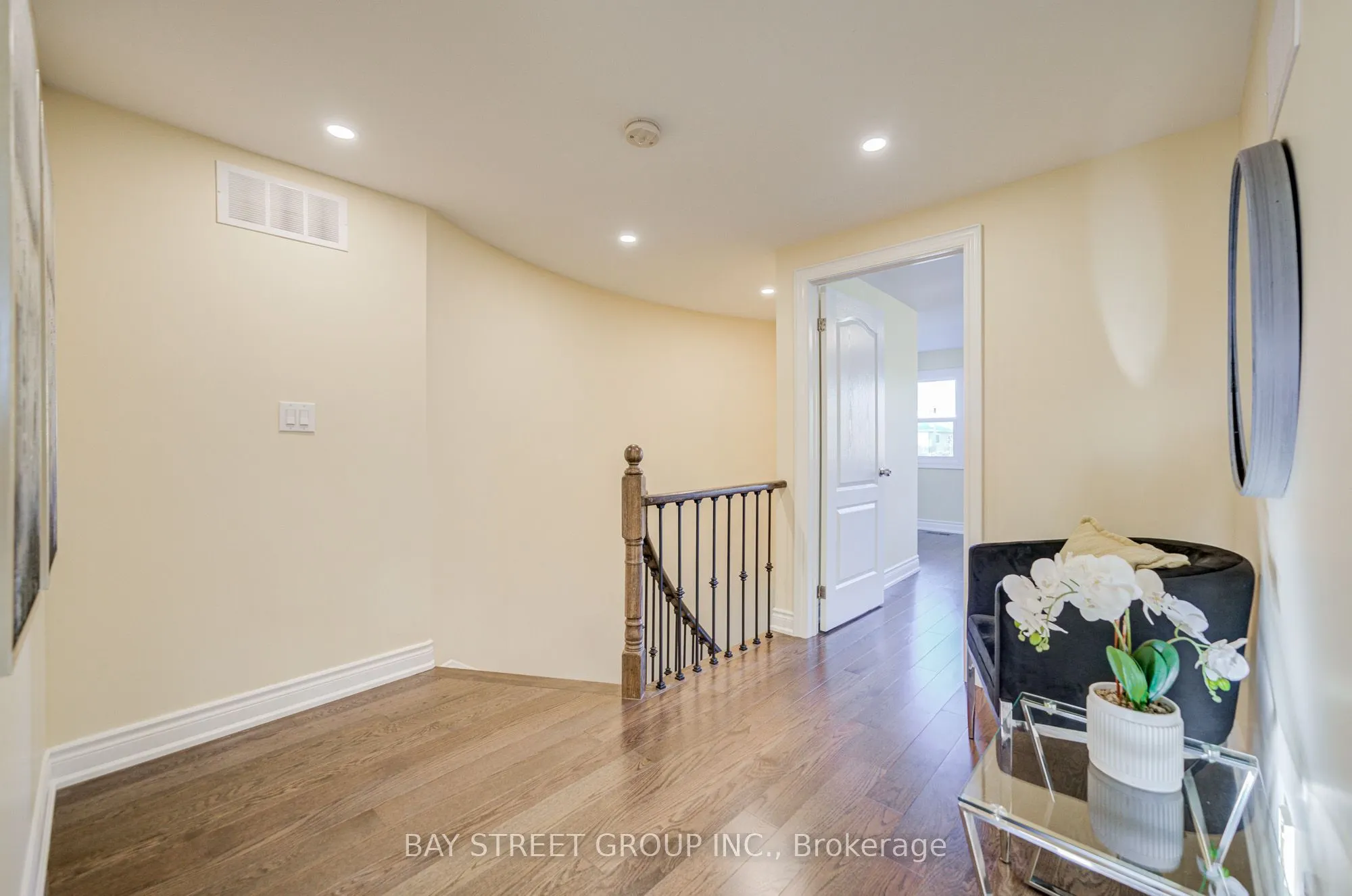 107 Enchanted Hills Crescent