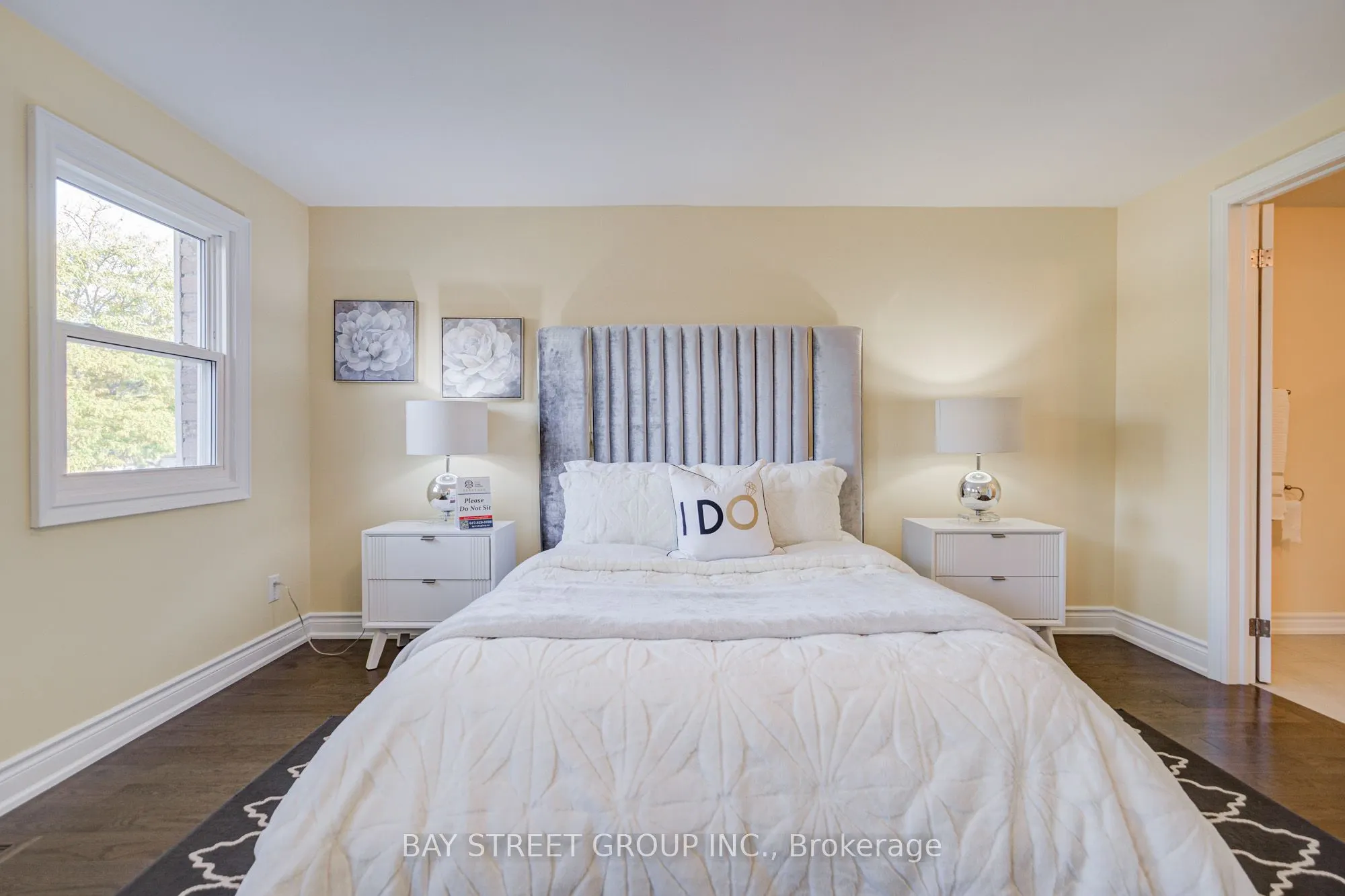107 Enchanted Hills Crescent