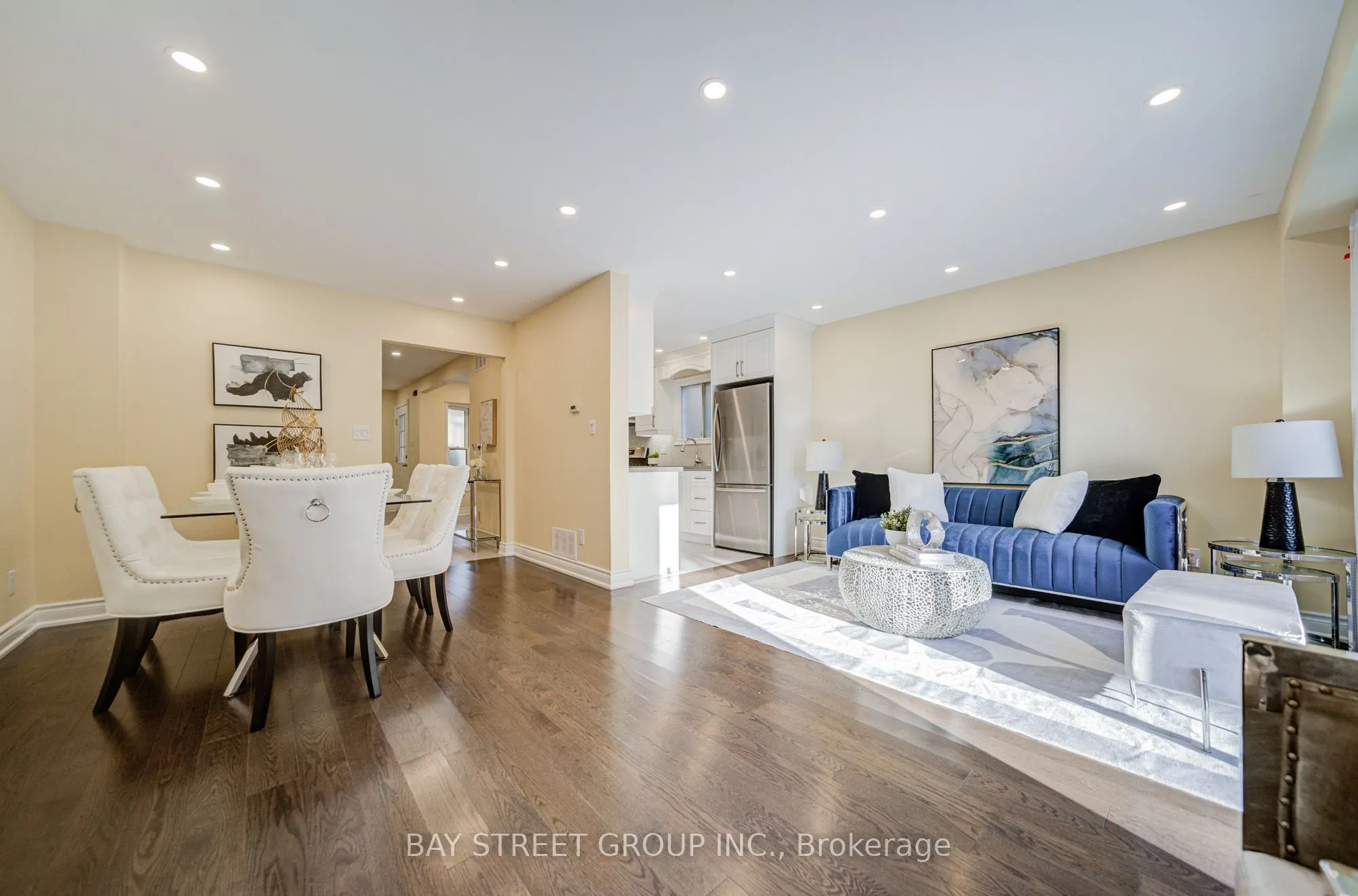 107 Enchanted Hills Crescent