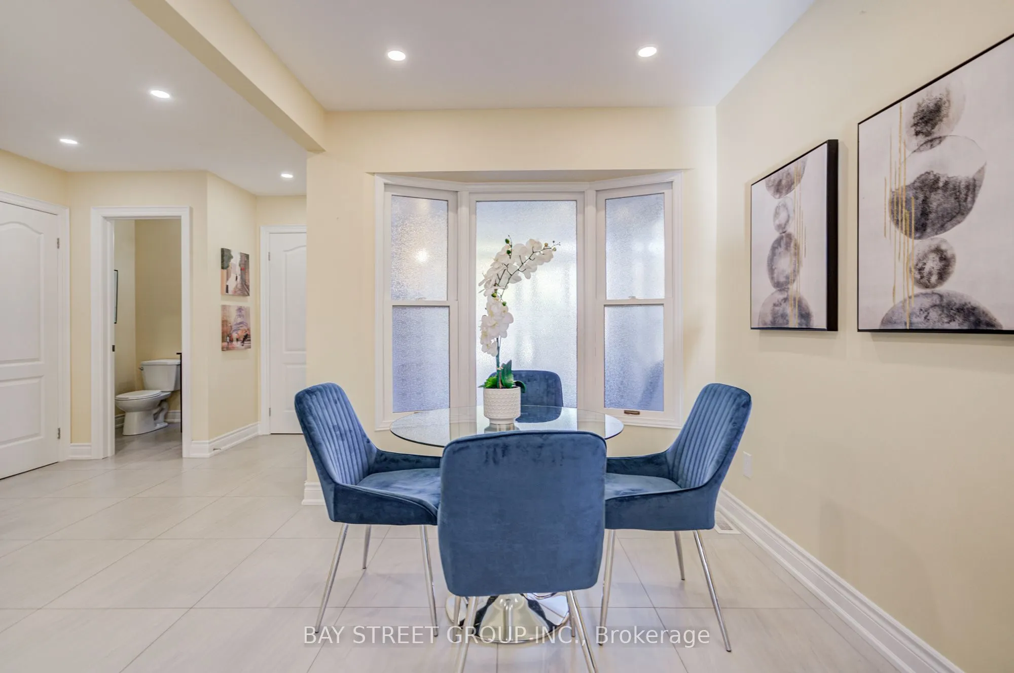 107 Enchanted Hills Crescent