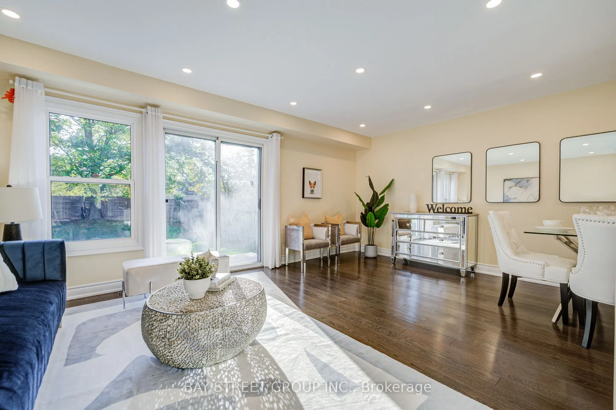 107 Enchanted Hills Crescent