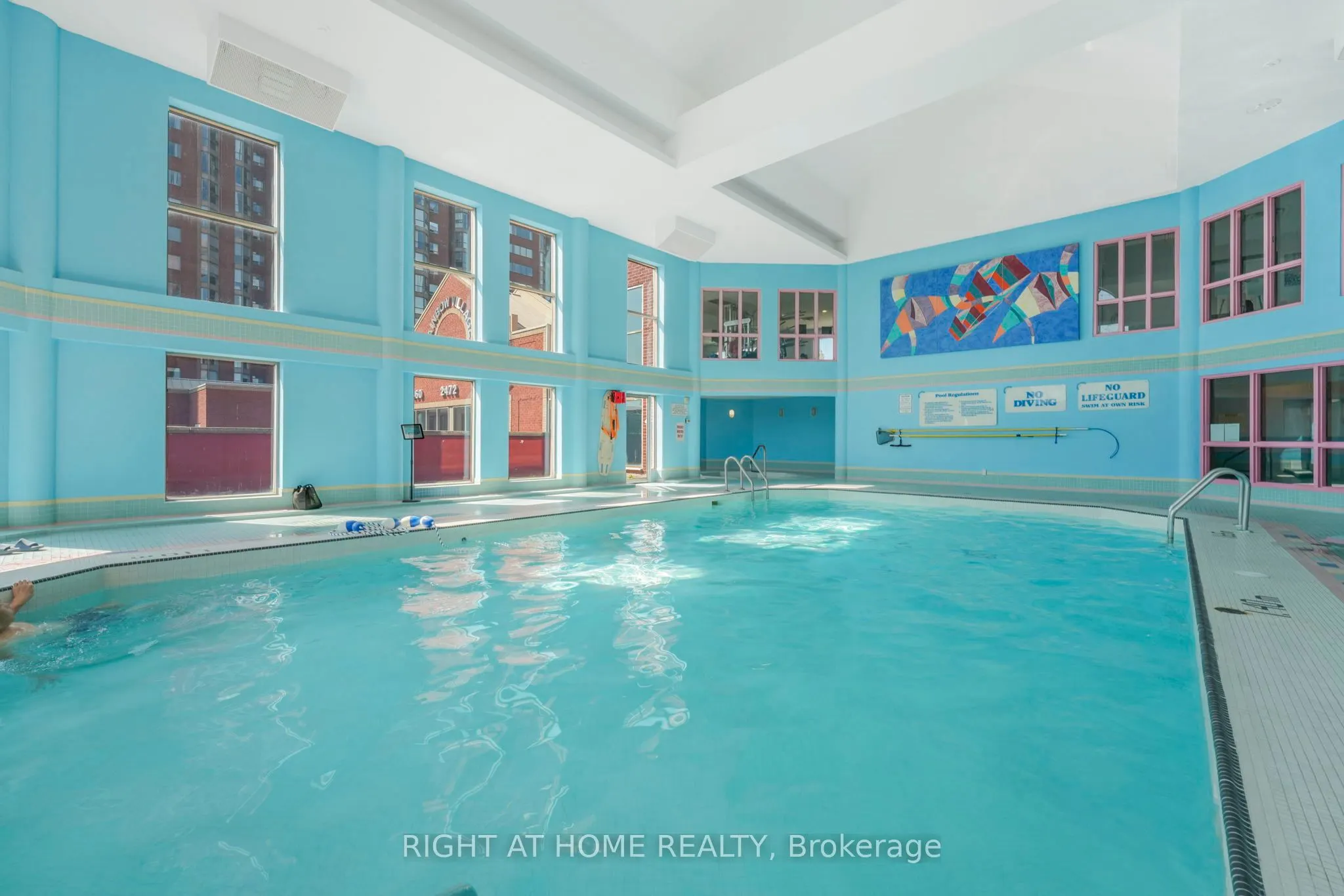 2466 Eglinton Avenue E, #707