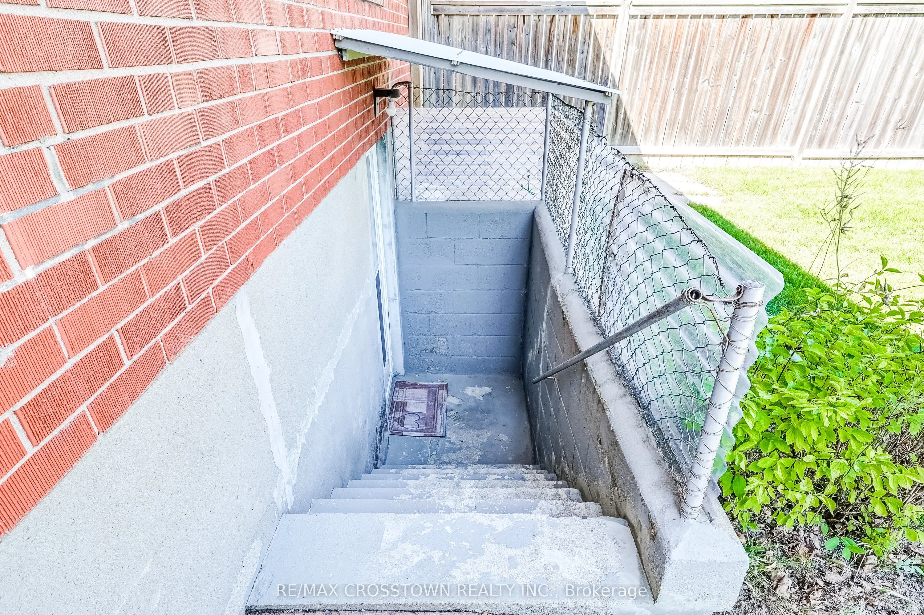 38 Dignam Court
