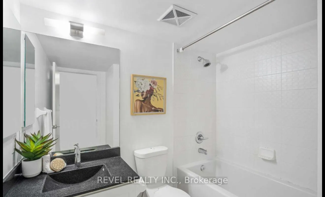 125 Village Green Square, #3106