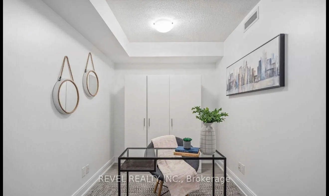125 Village Green Square, #3106