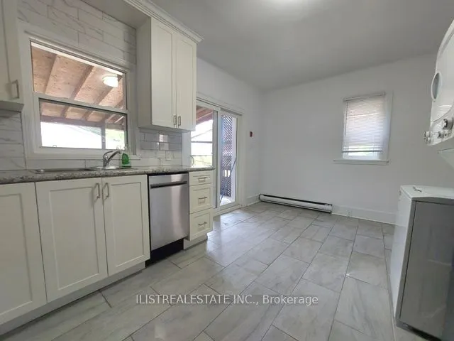 2143 Gerrard Street E, #Main Fl