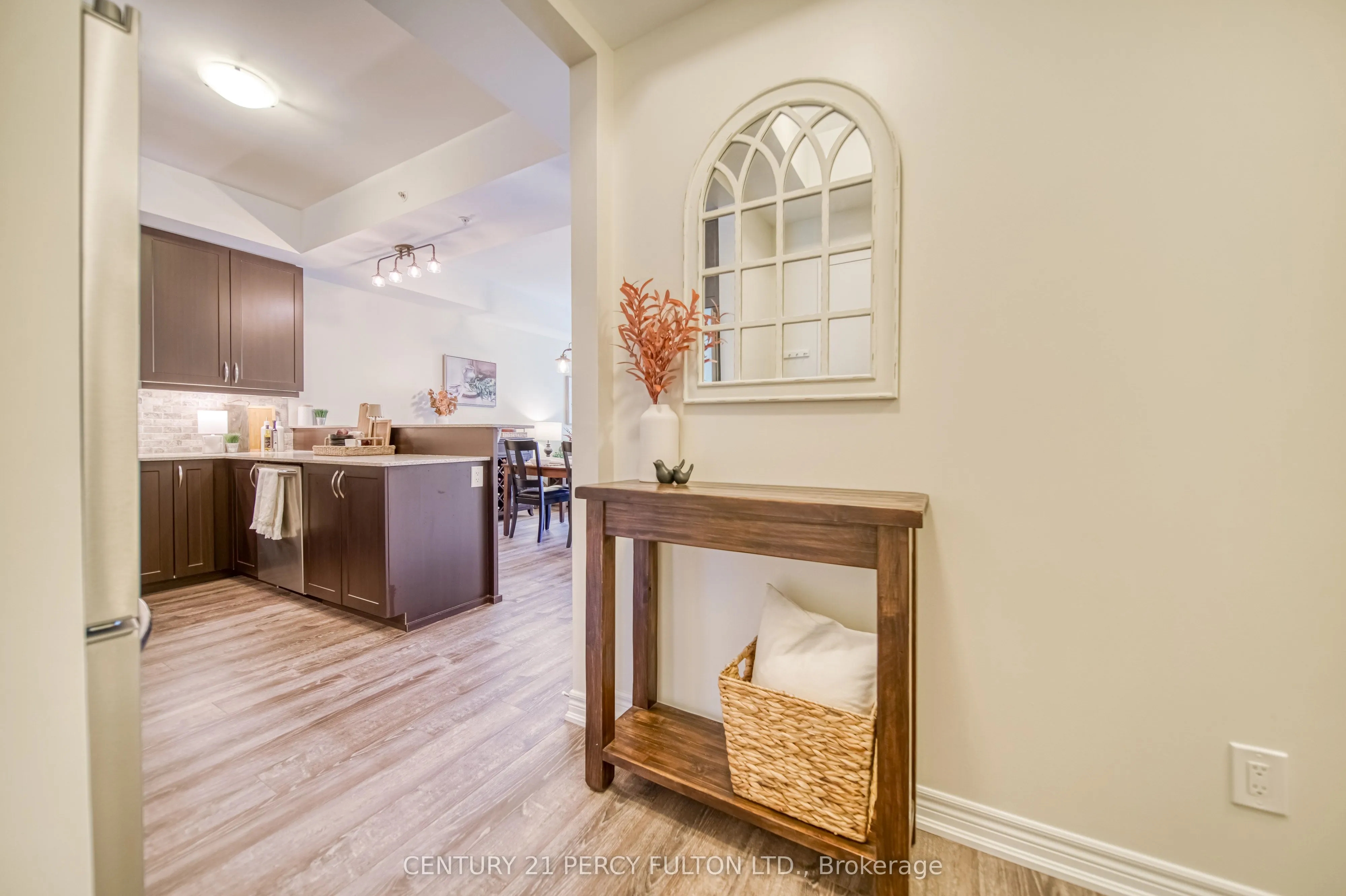 660 Gordon Street, #302