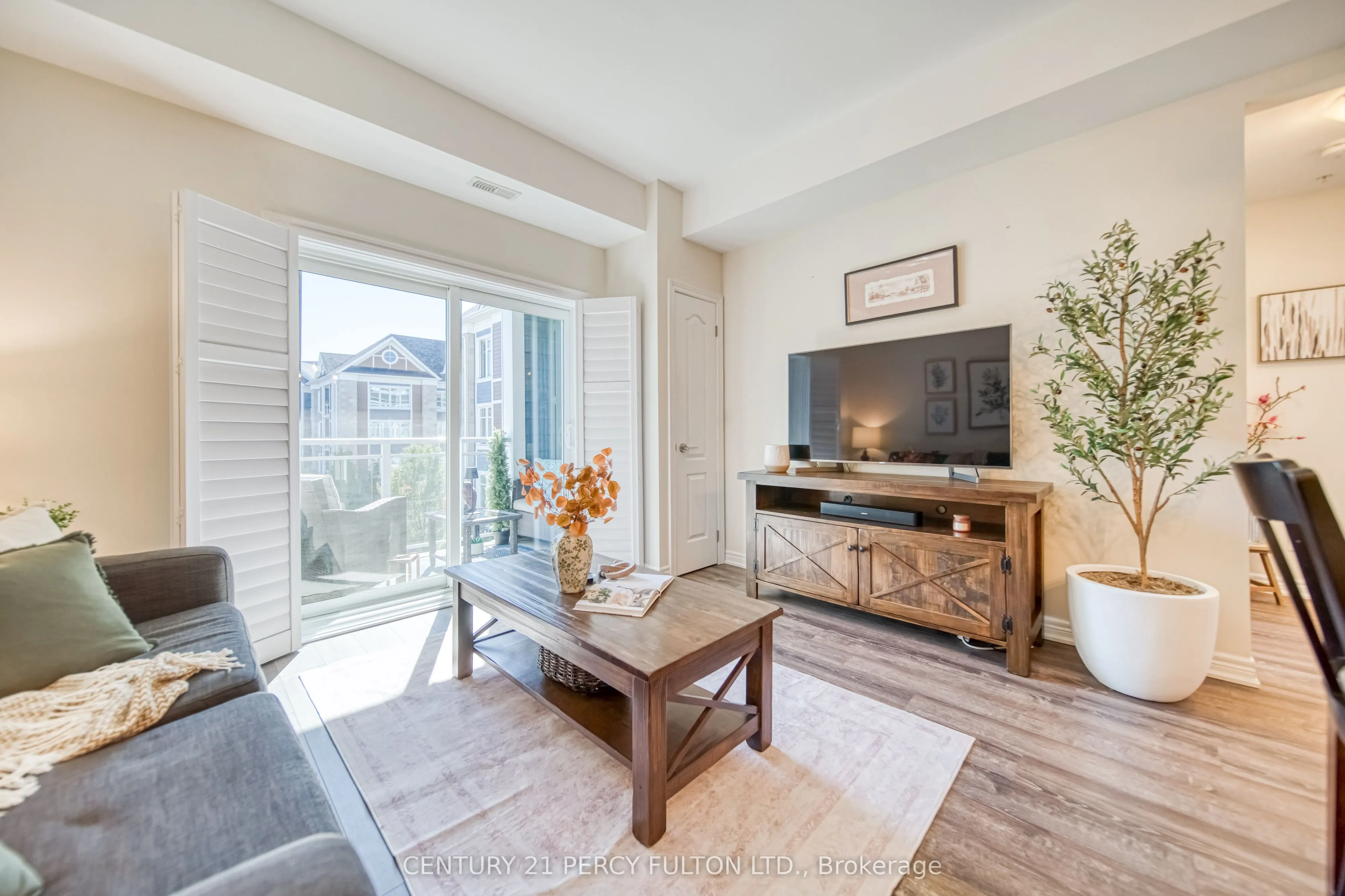 660 Gordon Street, #302