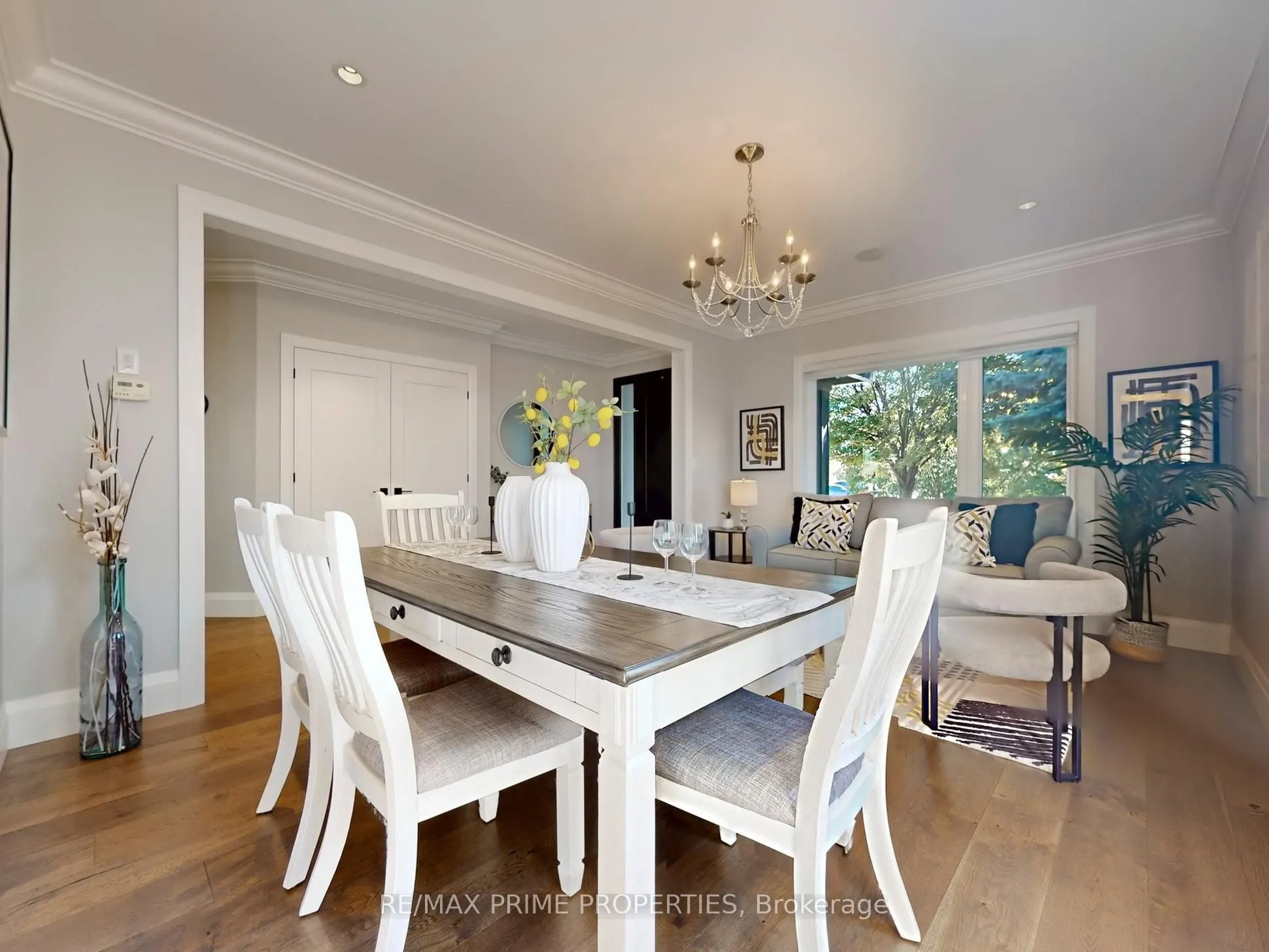 116 Pinegrove Avenue