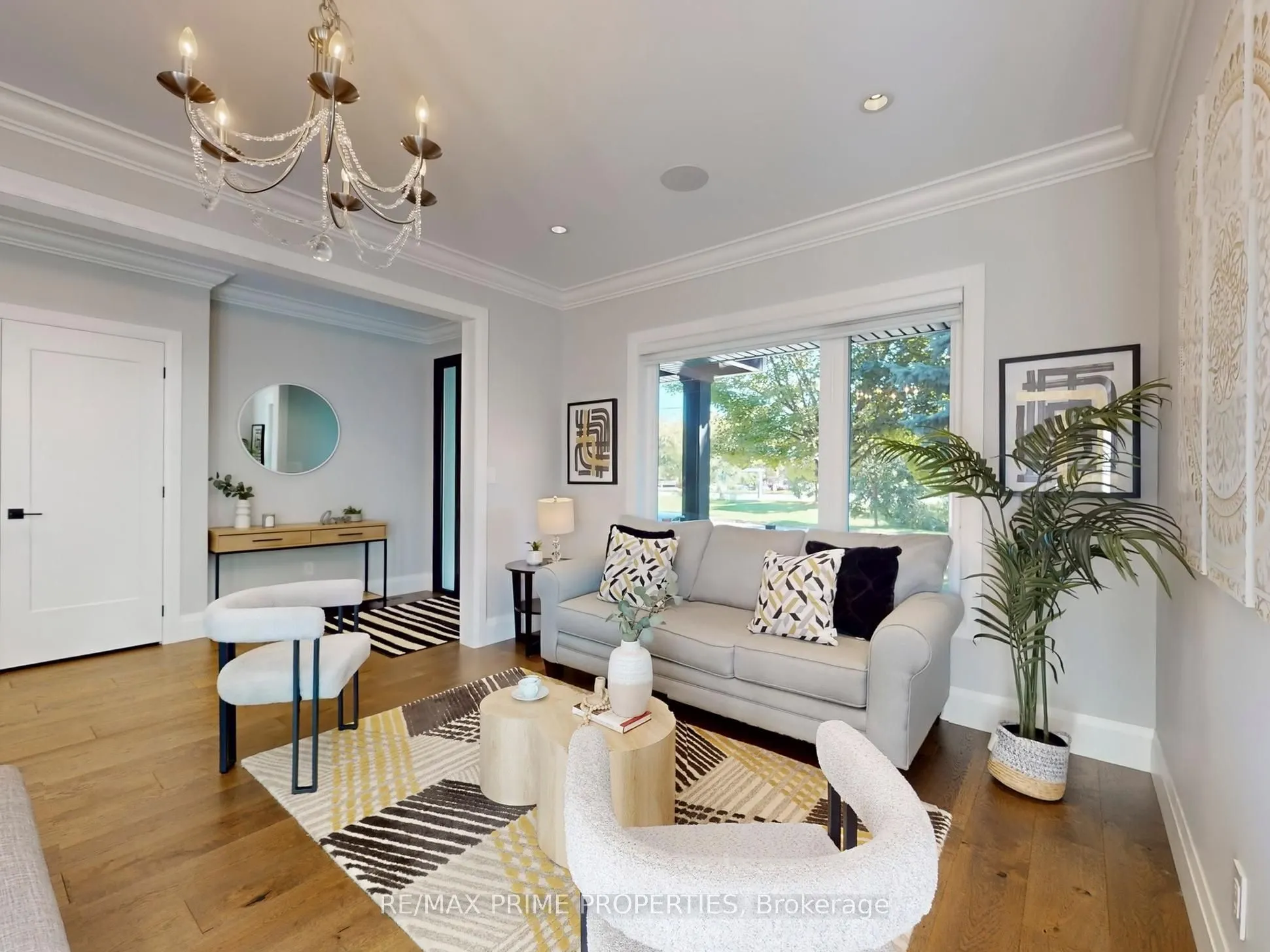 116 Pinegrove Avenue
