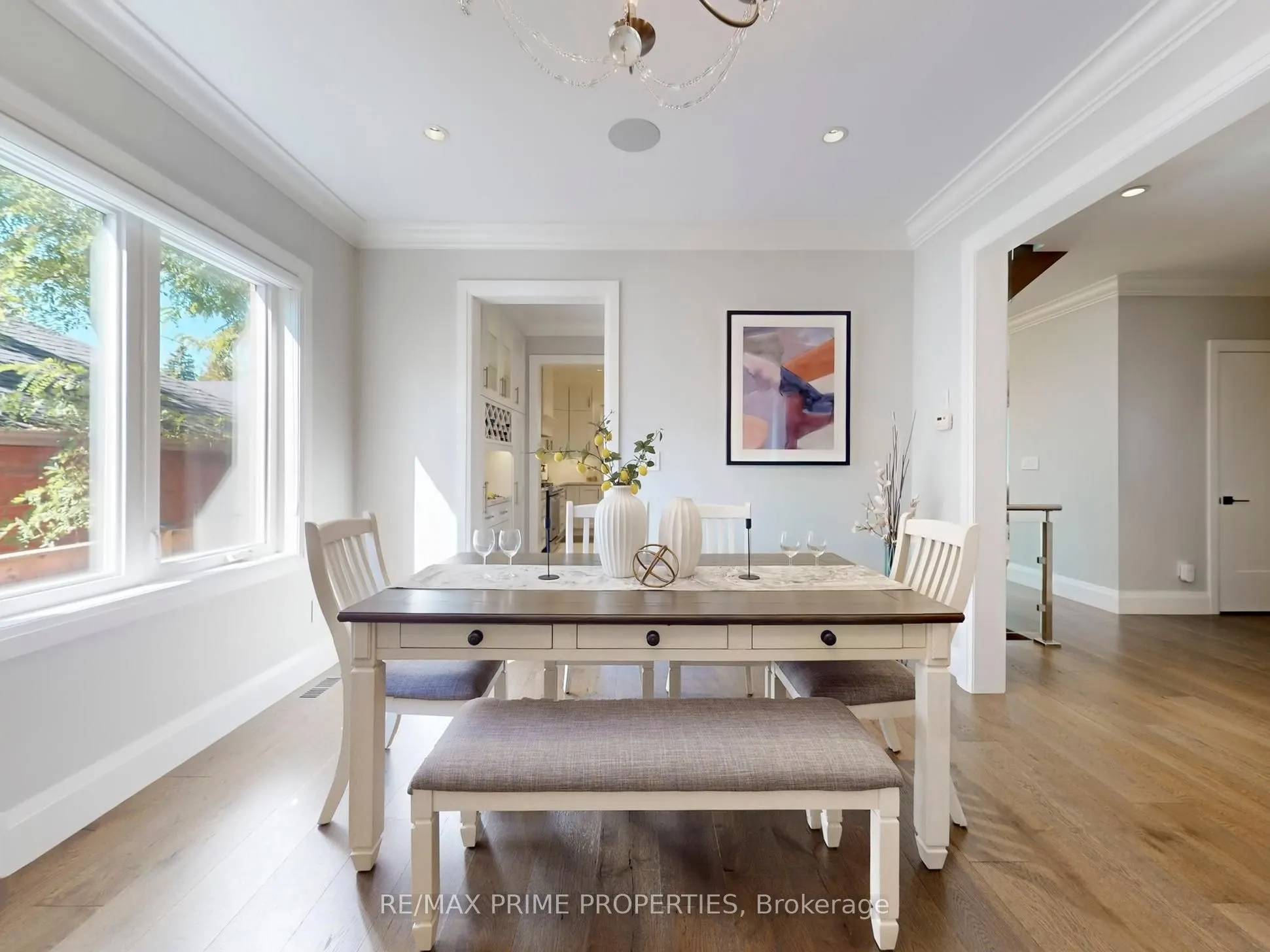 116 Pinegrove Avenue