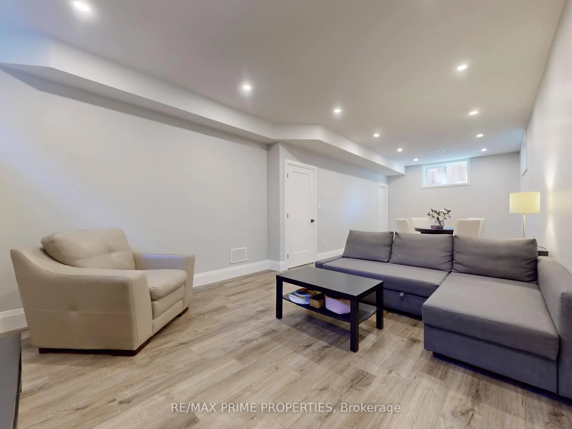 116 Pinegrove Avenue