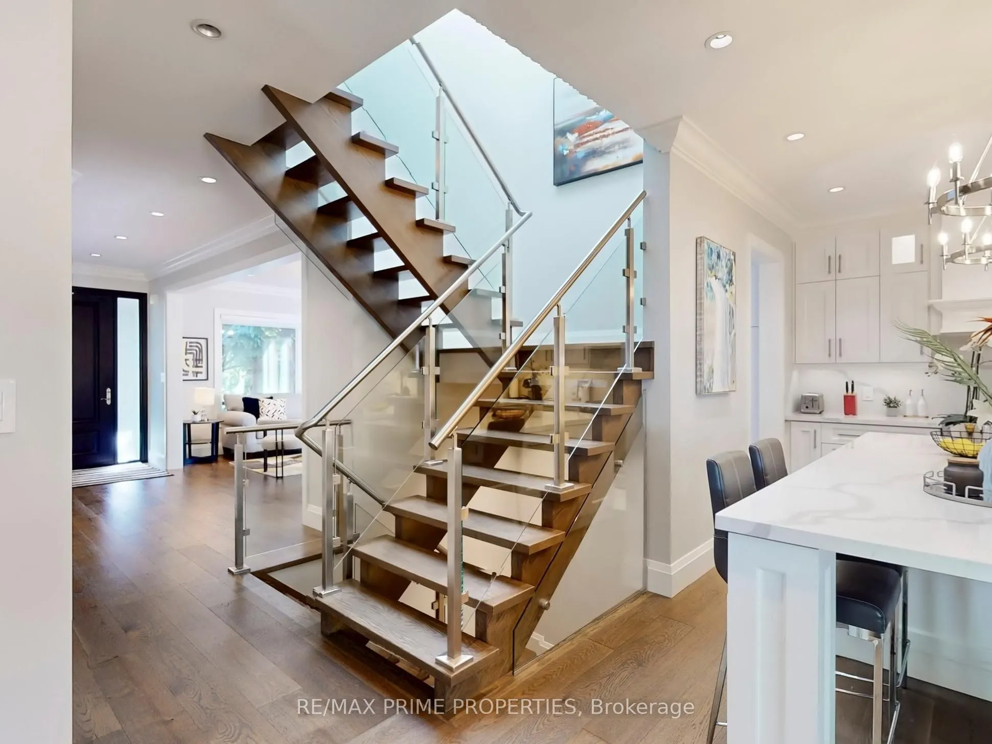 116 Pinegrove Avenue