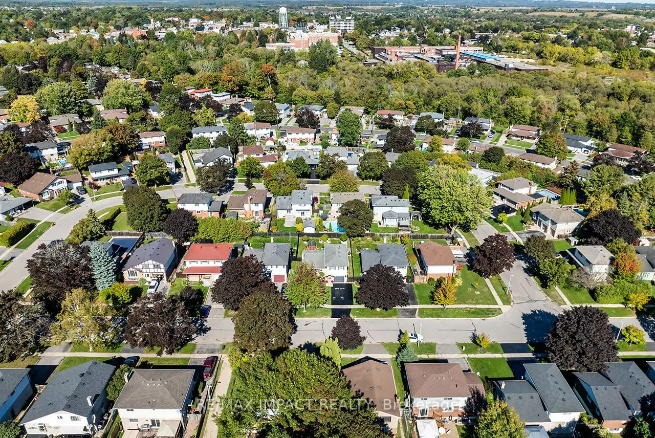 30 Hetherington Drive