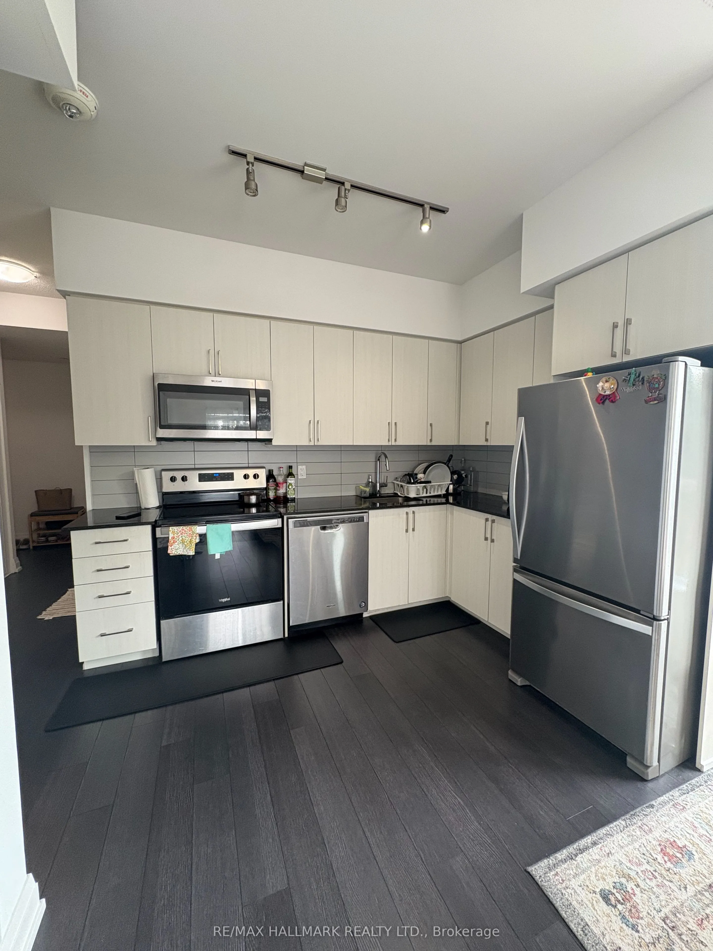 3121 Sheppard Avenue E, #303