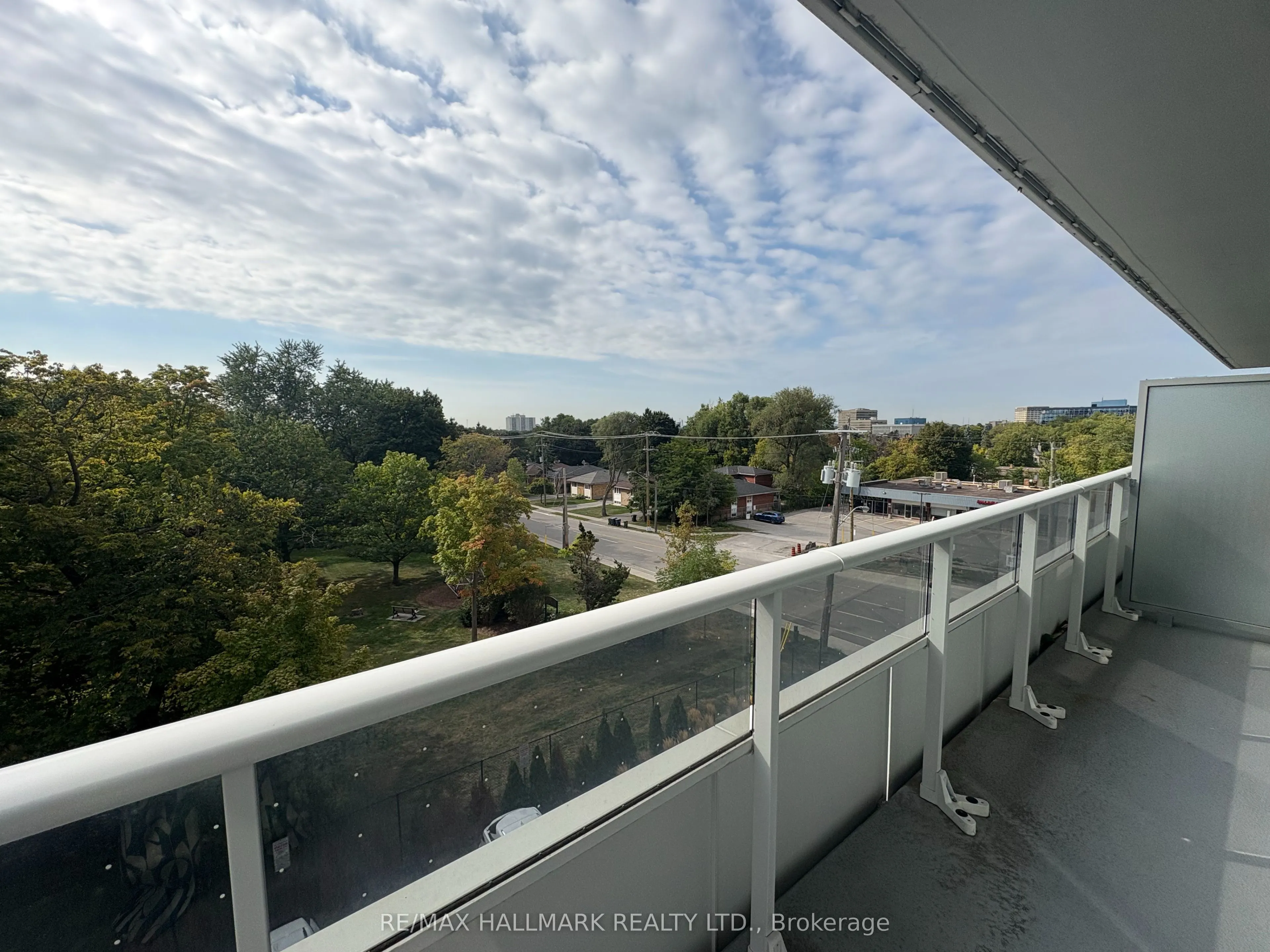 3121 Sheppard Avenue E, #303