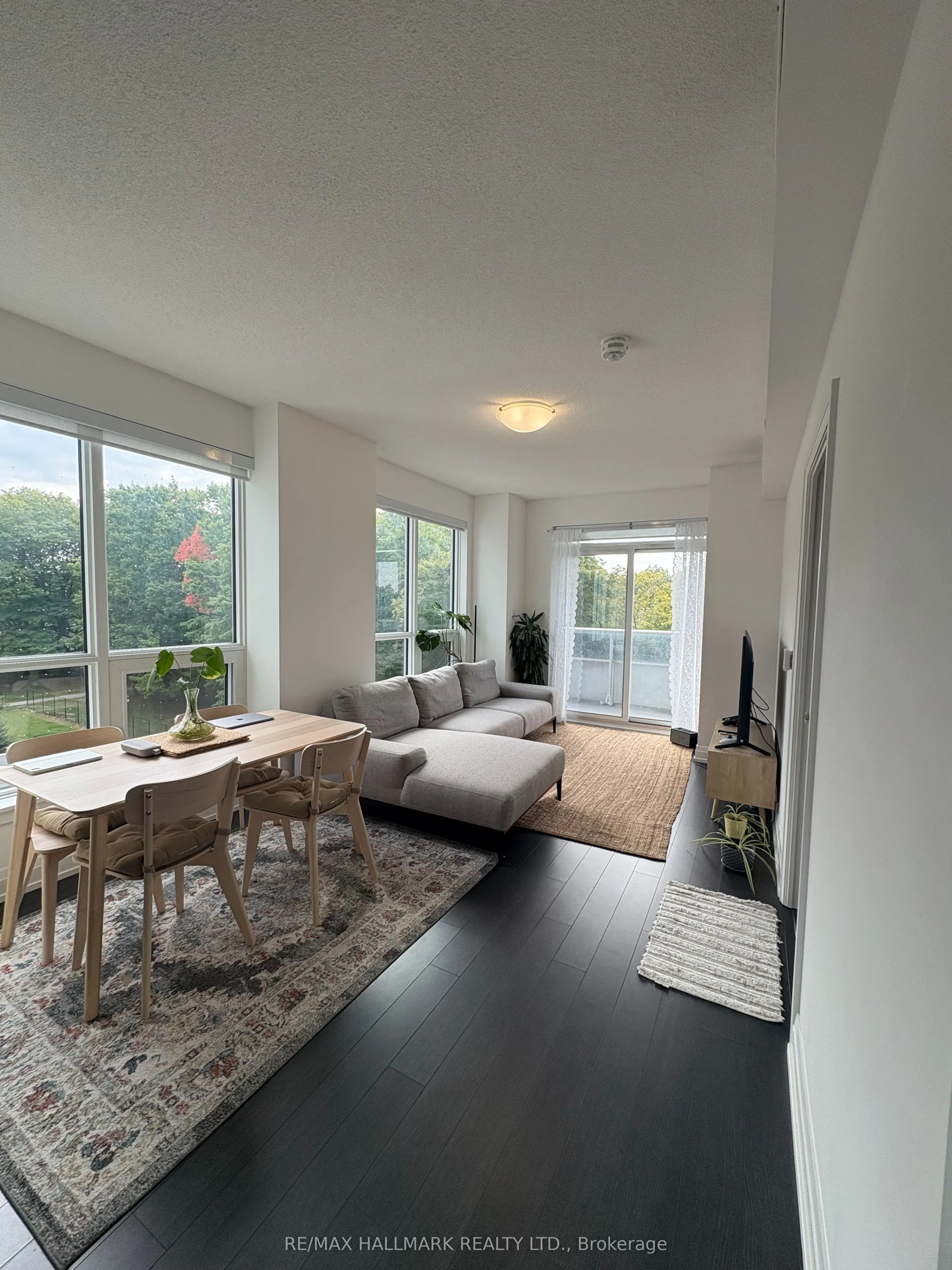 3121 Sheppard Avenue E, #303