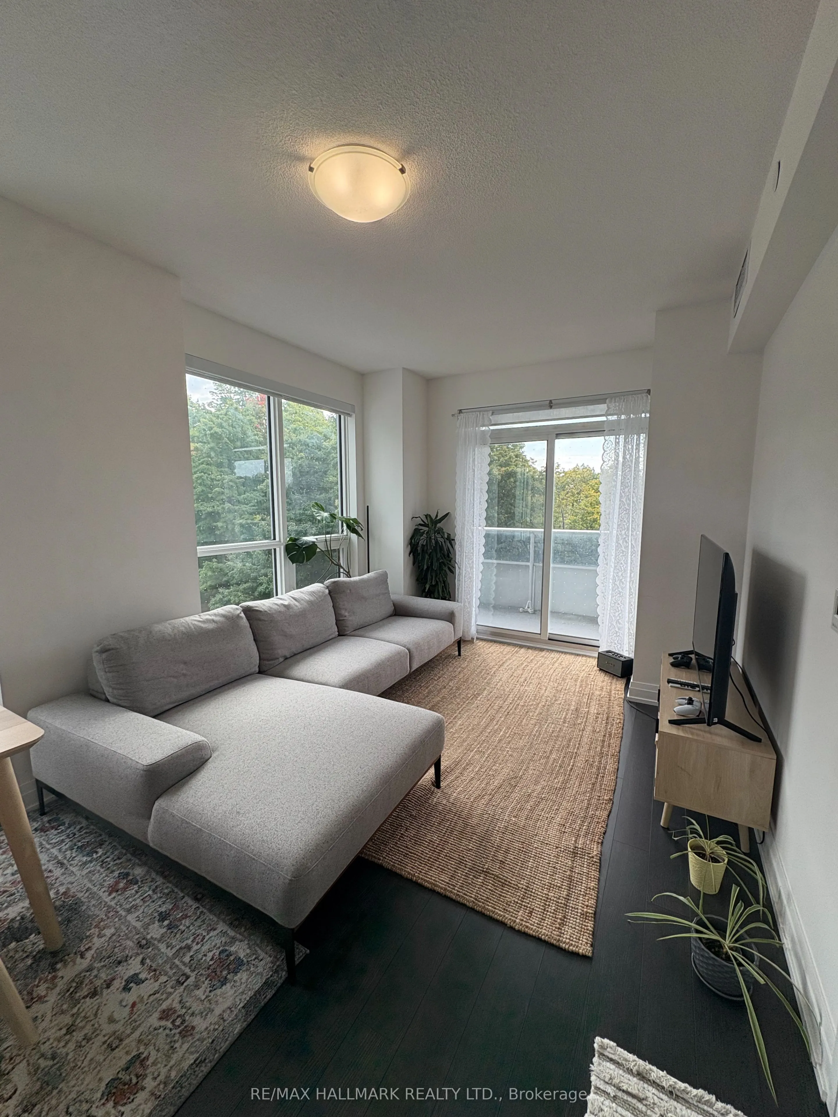3121 Sheppard Avenue E, #303