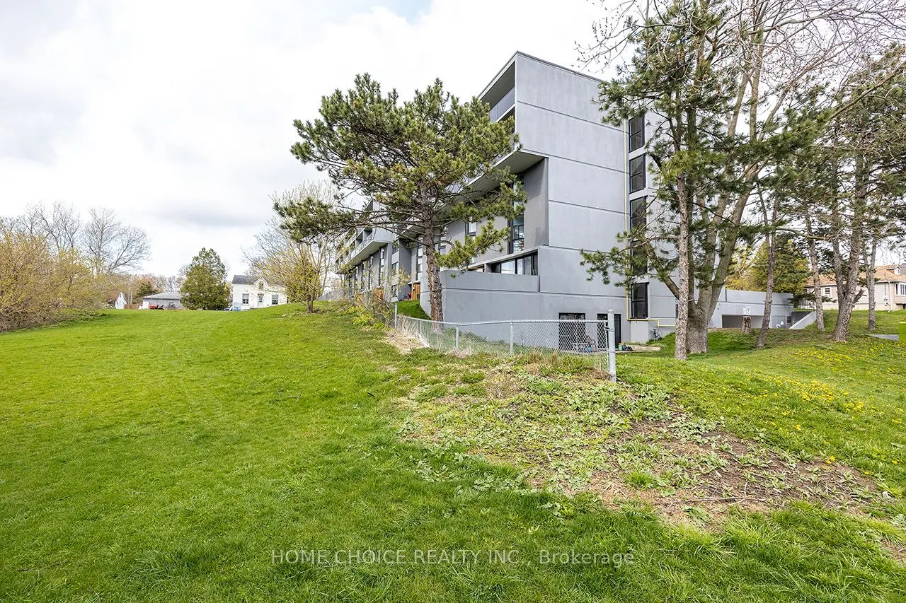 454 Centre Street, #412