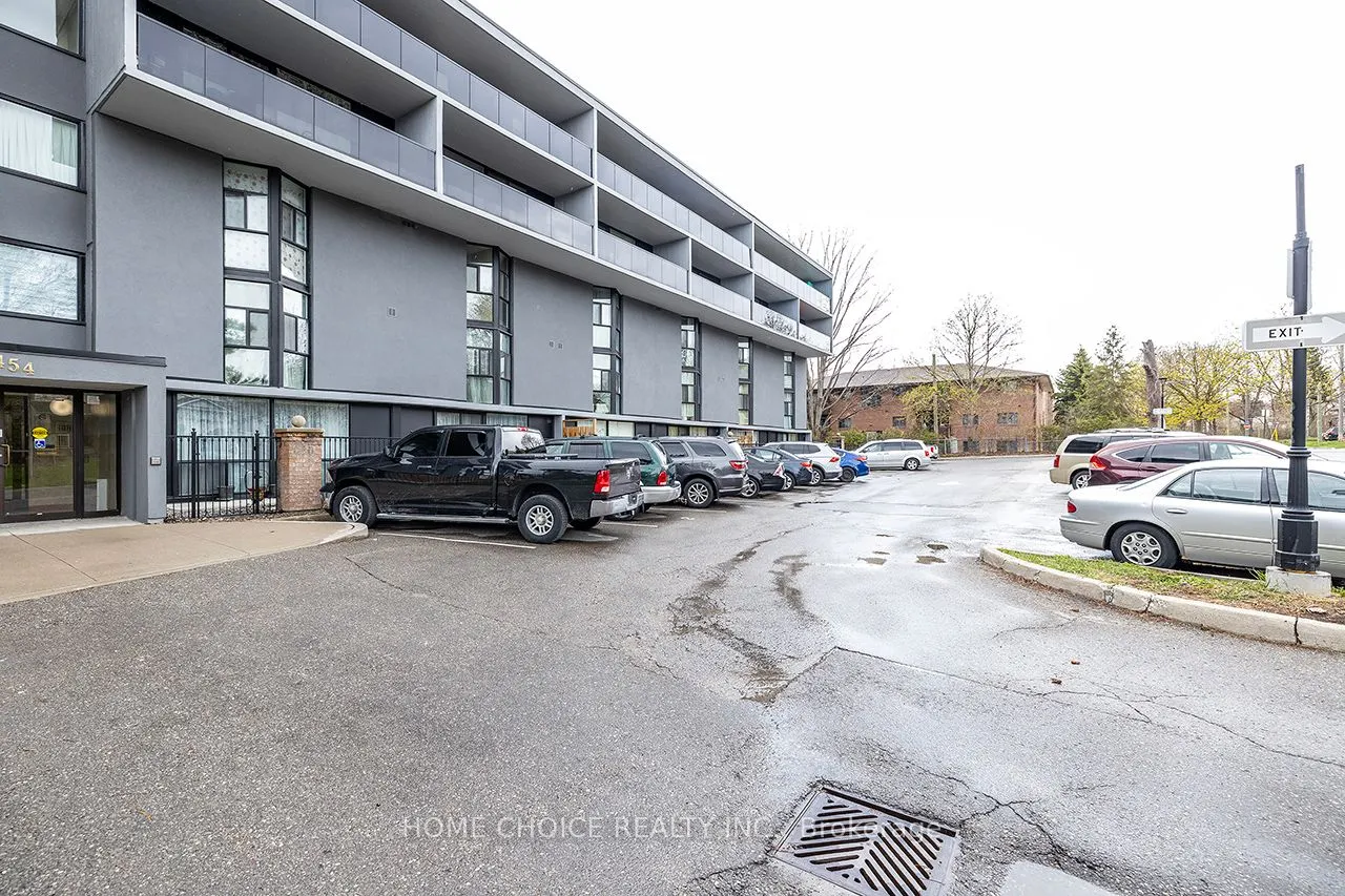 454 Centre Street, #412