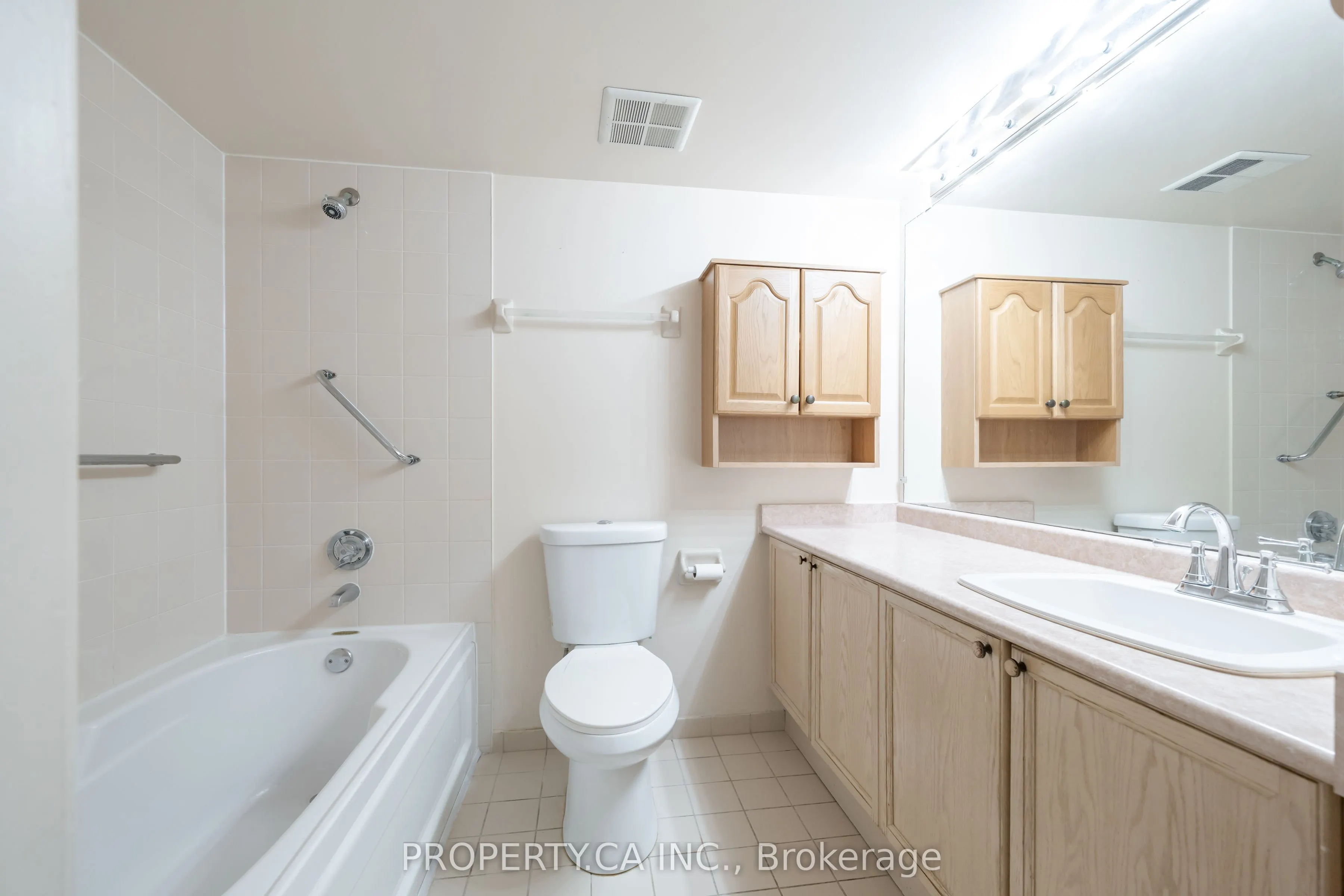 25 Cumberland Lane, #812