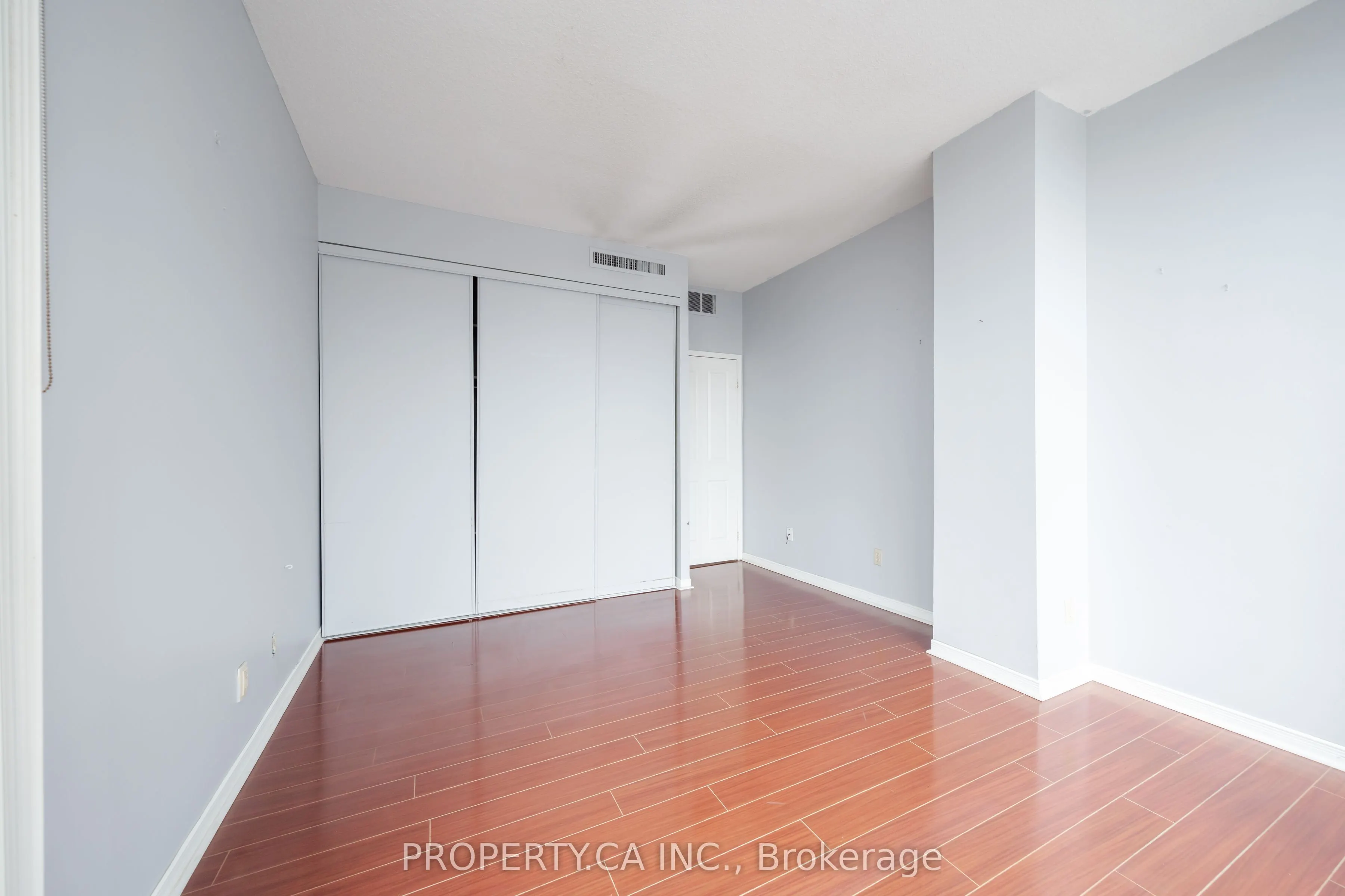 25 Cumberland Lane, #812
