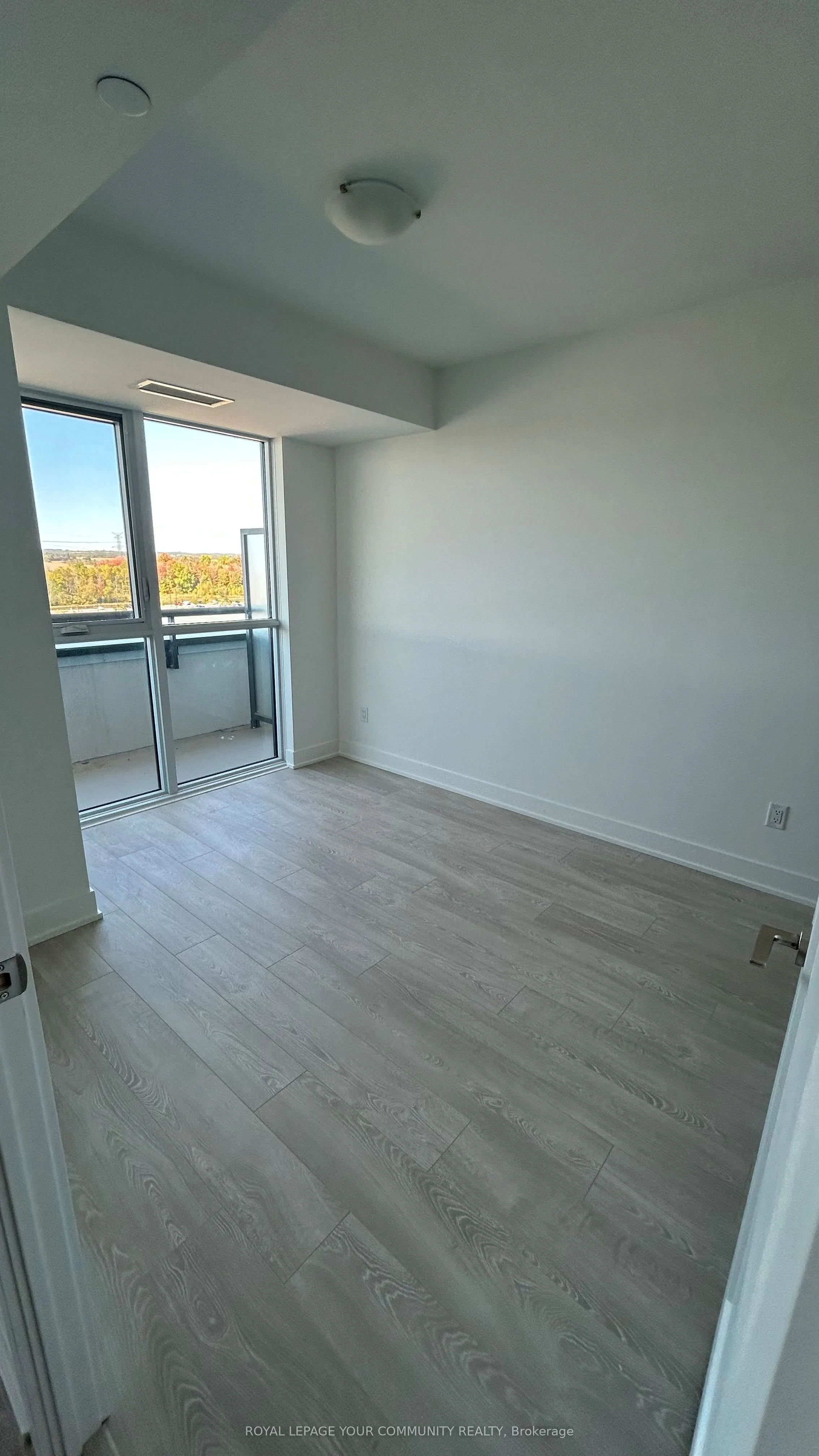 2545 Simcoe Street, #1032