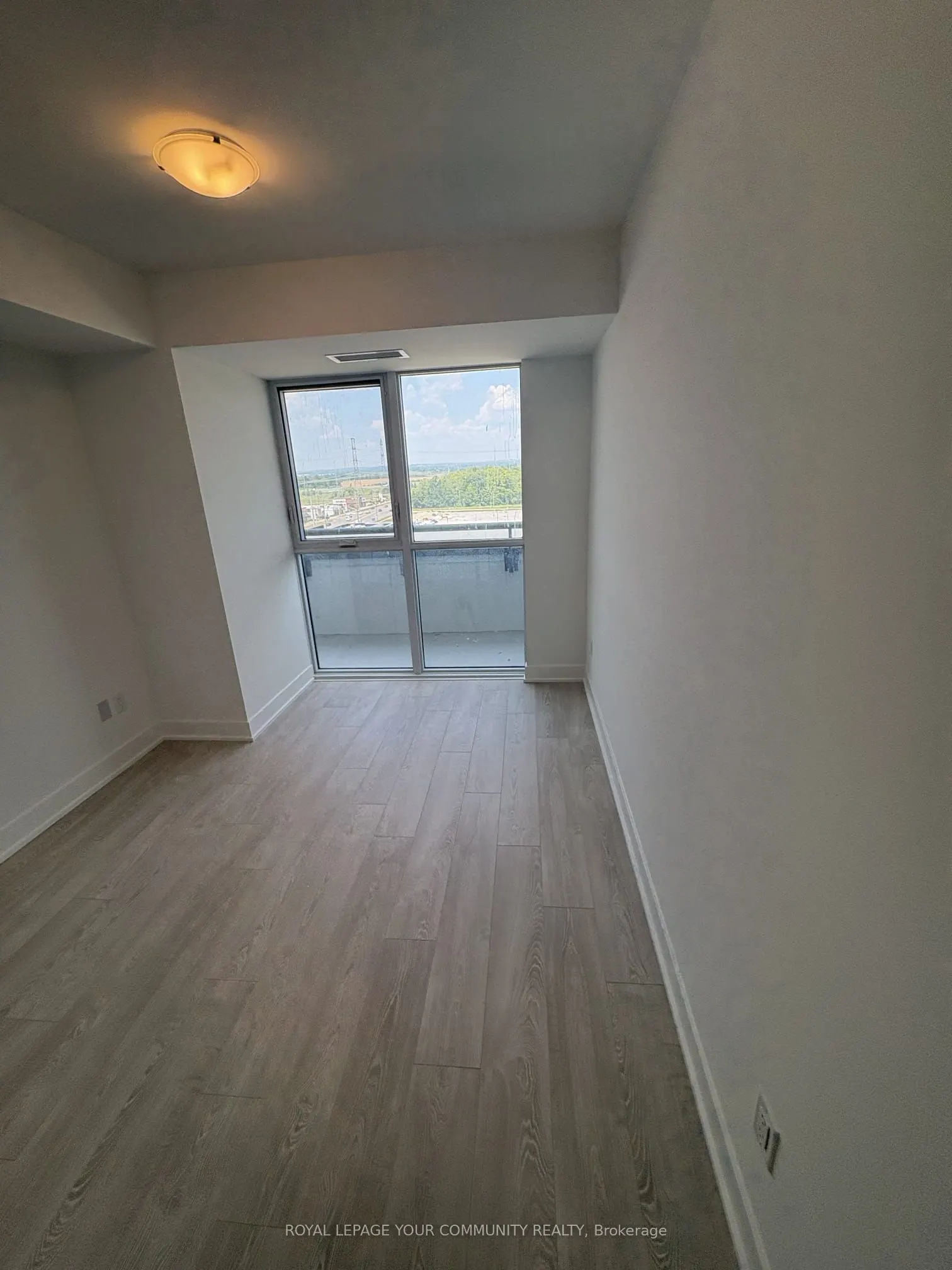 2545 Simcoe Street, #1032