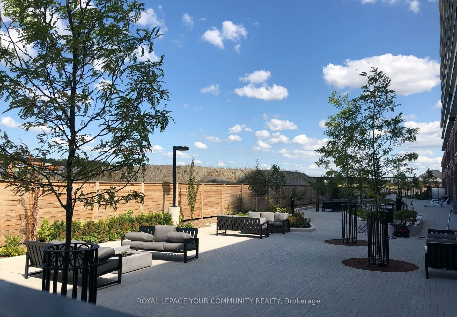2545 Simcoe Street, #1032