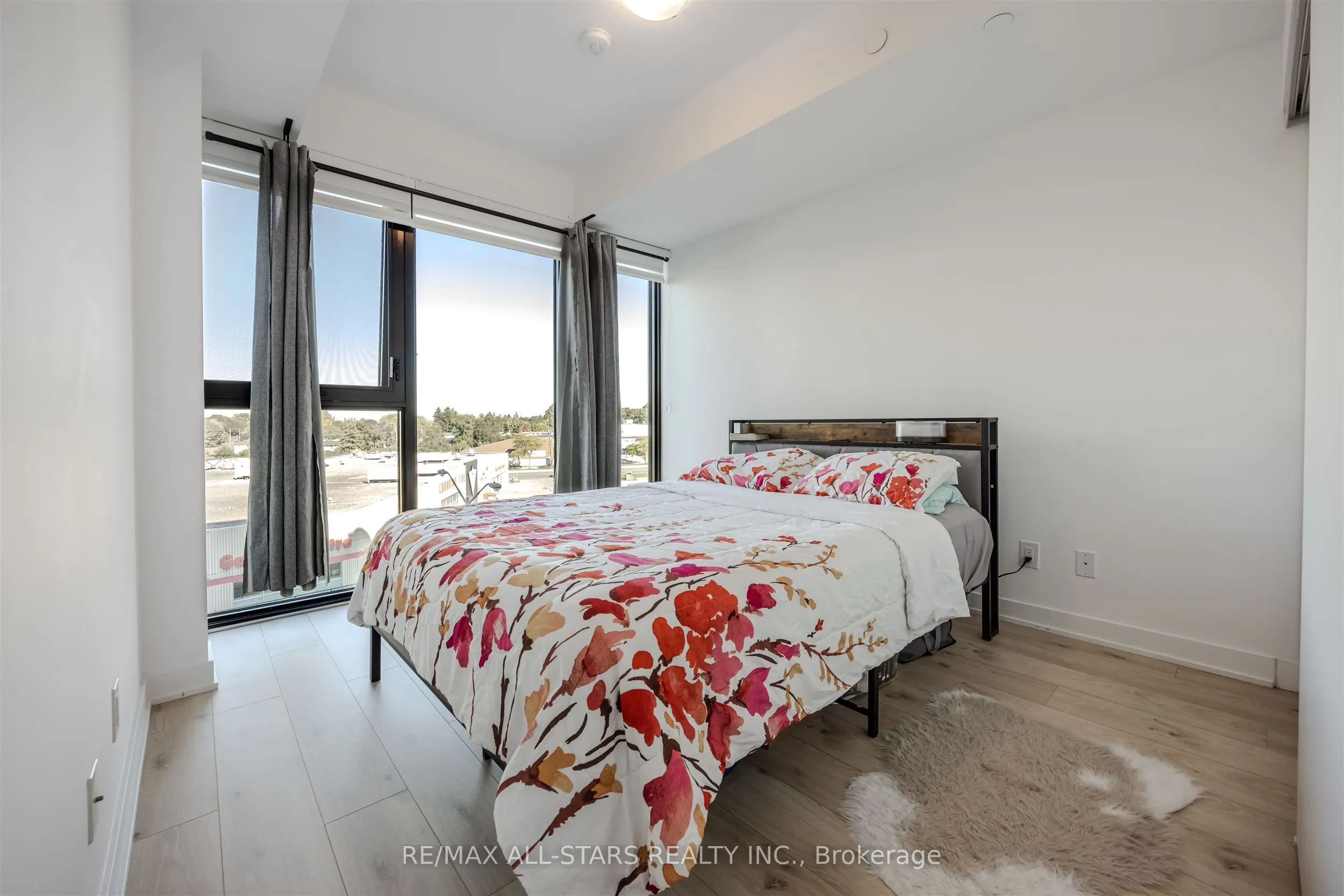 2799 kingston Road, #611