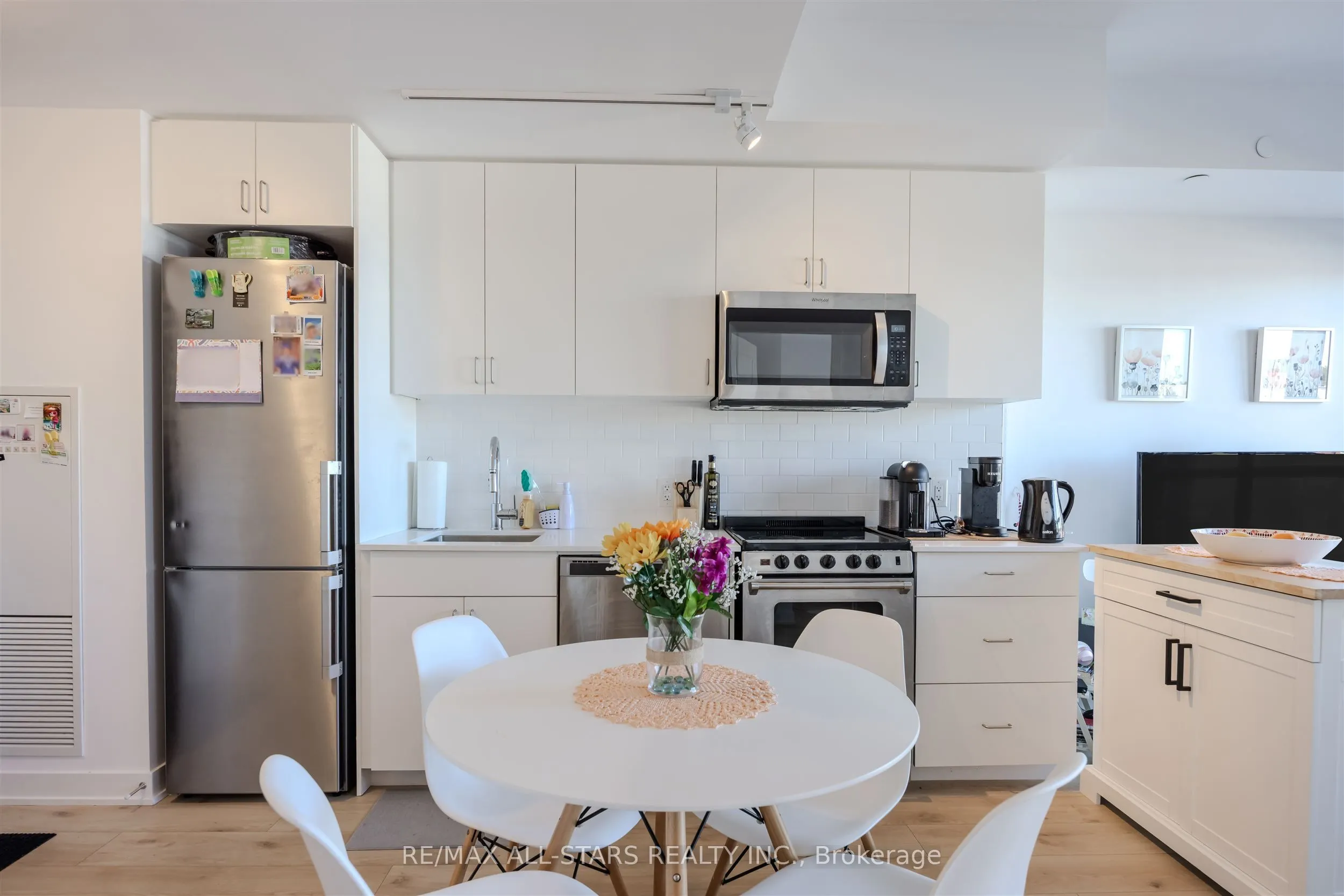 2799 kingston Road, #611