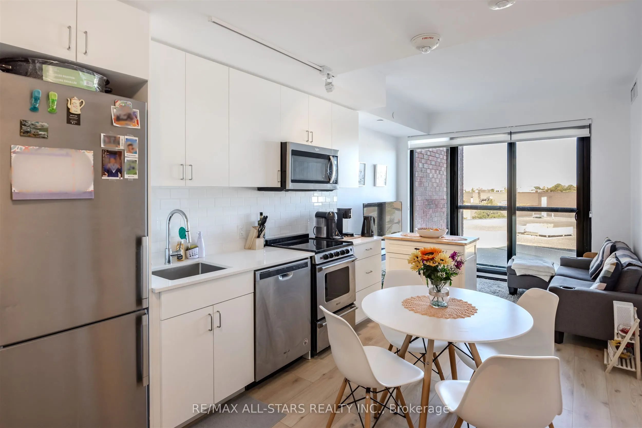 2799 kingston Road, #611
