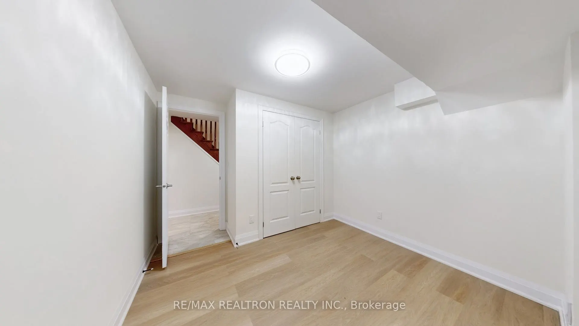 8 Culloden Court