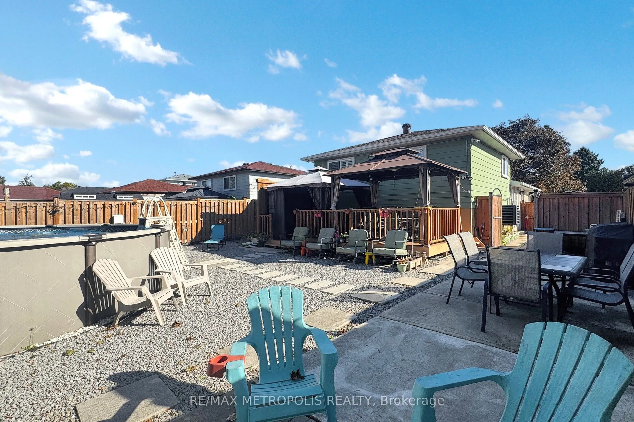 18 Hutcherson Square