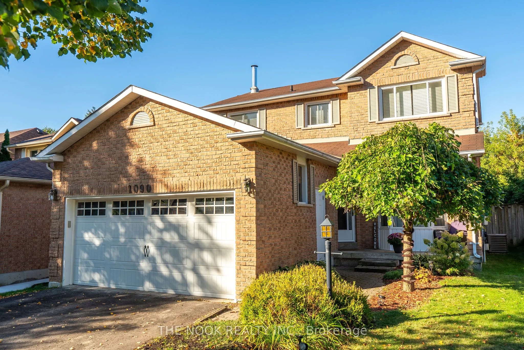 1090 Benton Crescent
