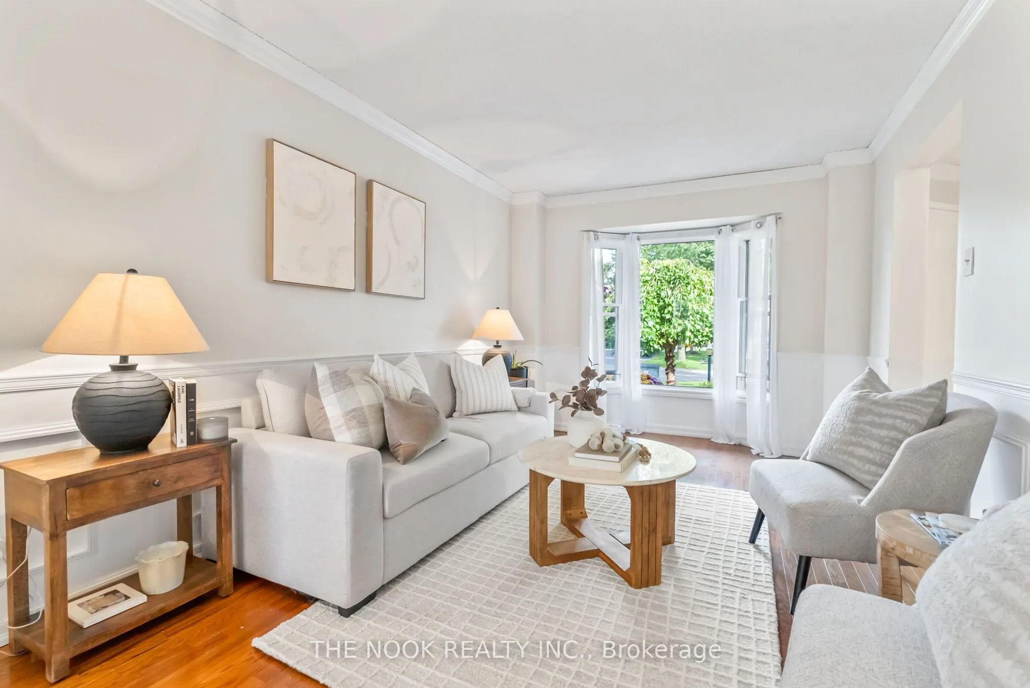 1090 Benton Crescent
