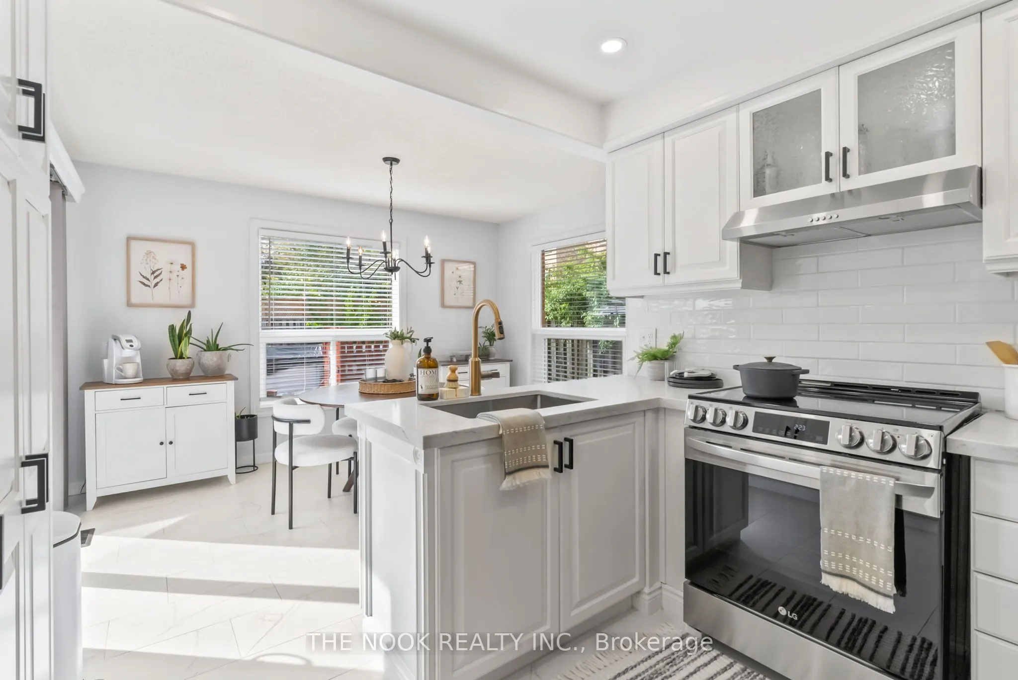 1090 Benton Crescent