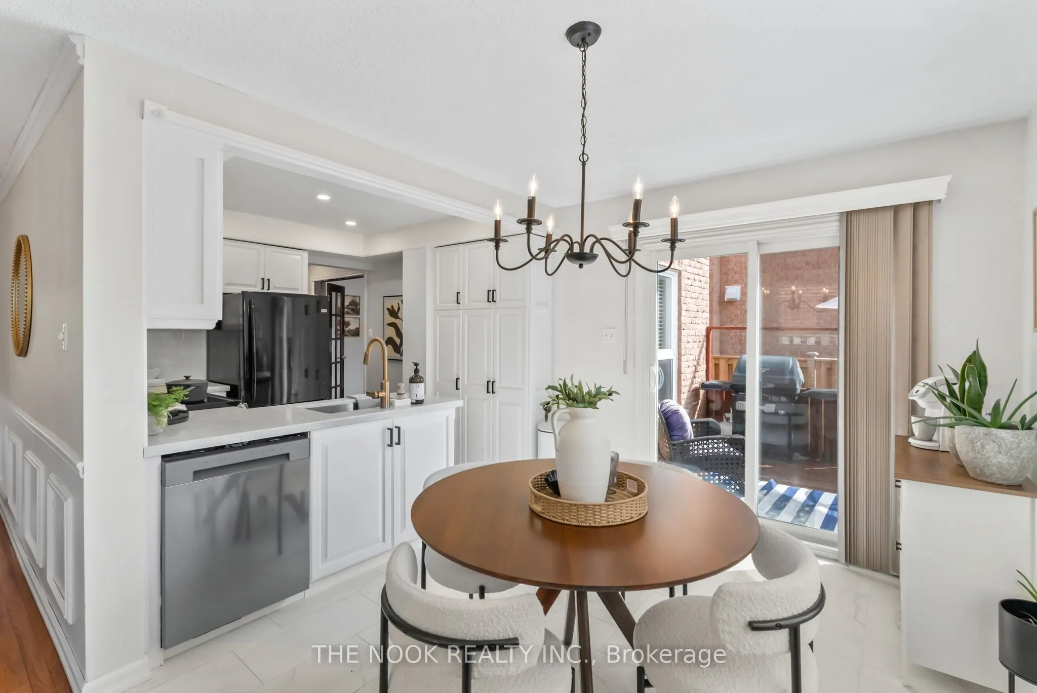 1090 Benton Crescent