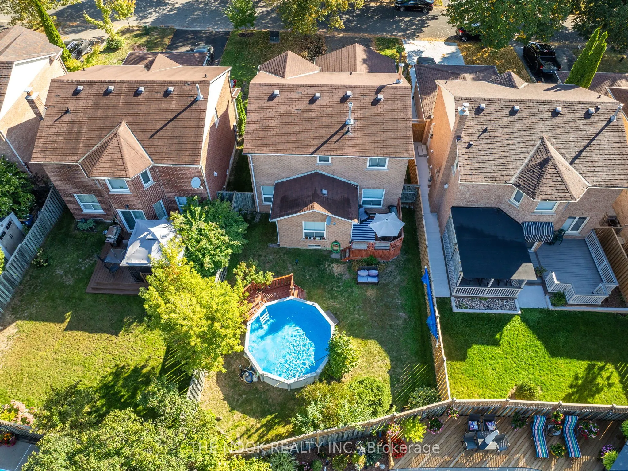 1090 Benton Crescent