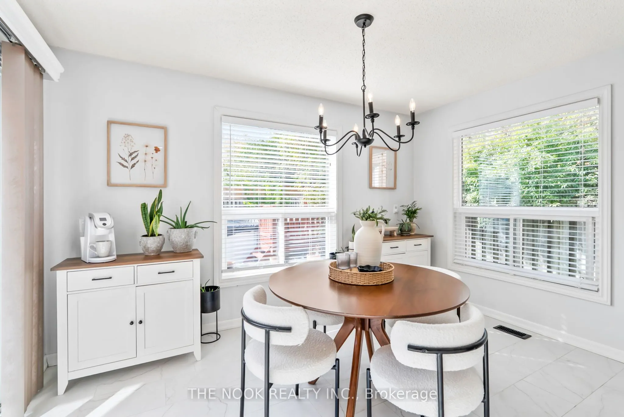 1090 Benton Crescent