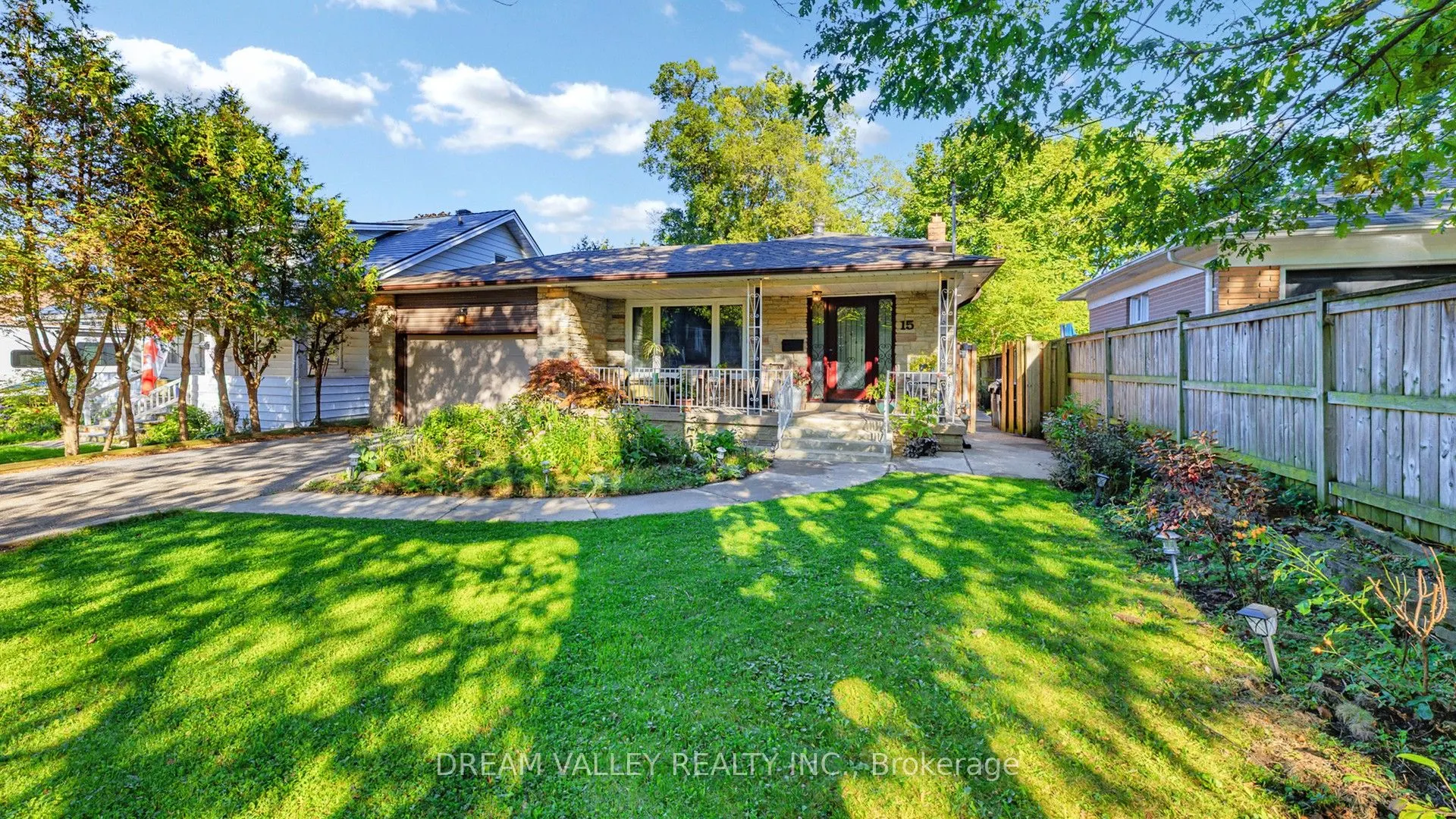 15 Scarborough Golf Club Road