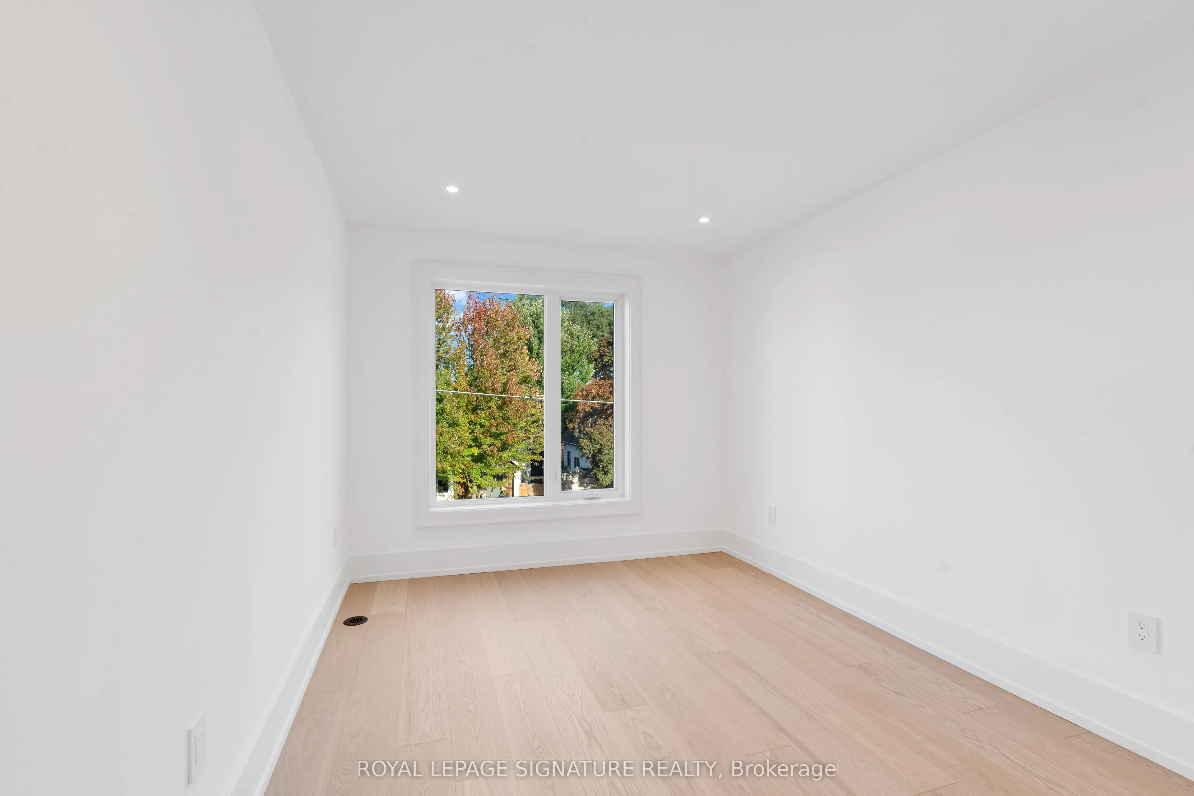 24 Elmsdale Road