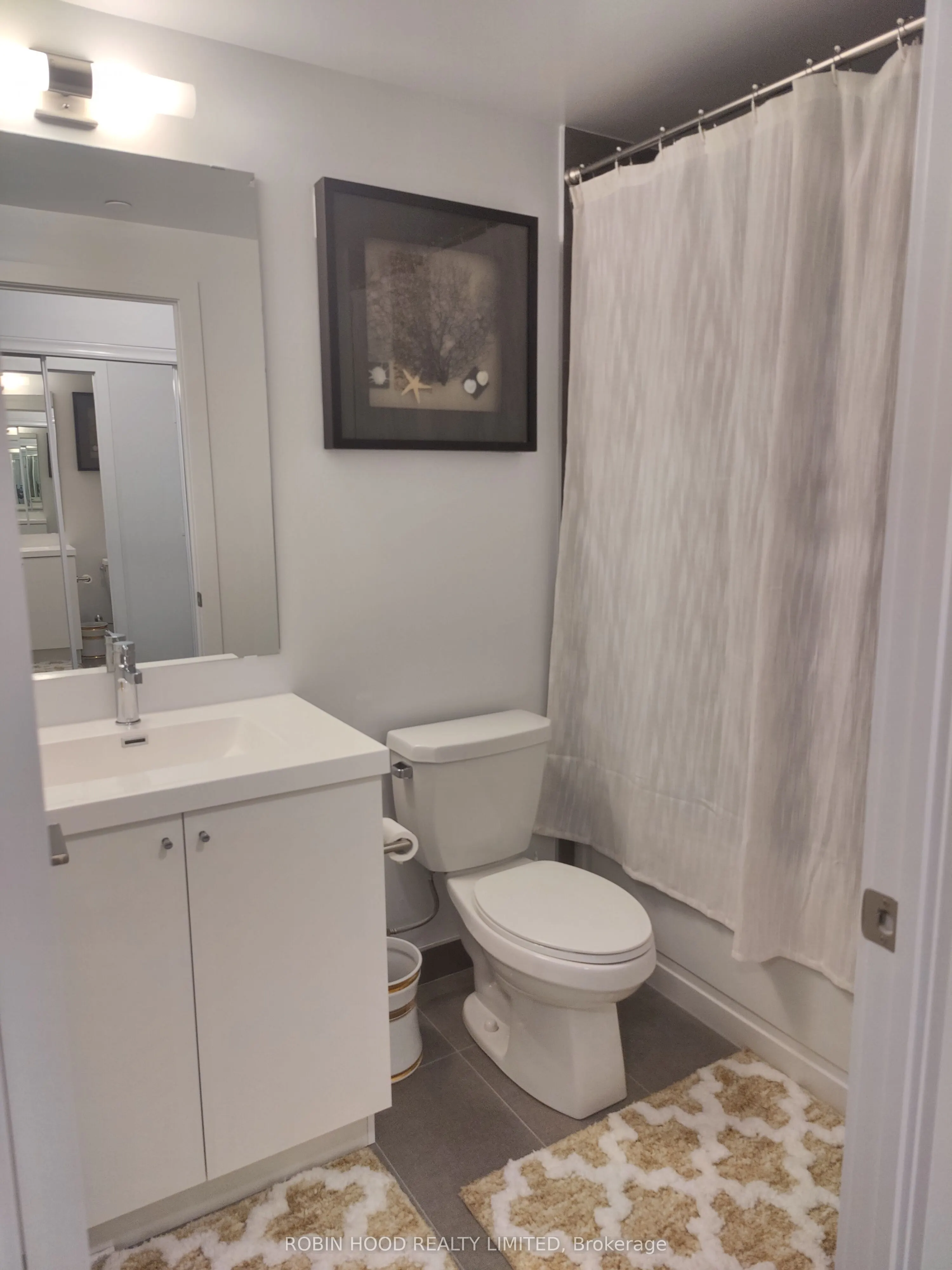 2550 Simcoe Street N, #2214
