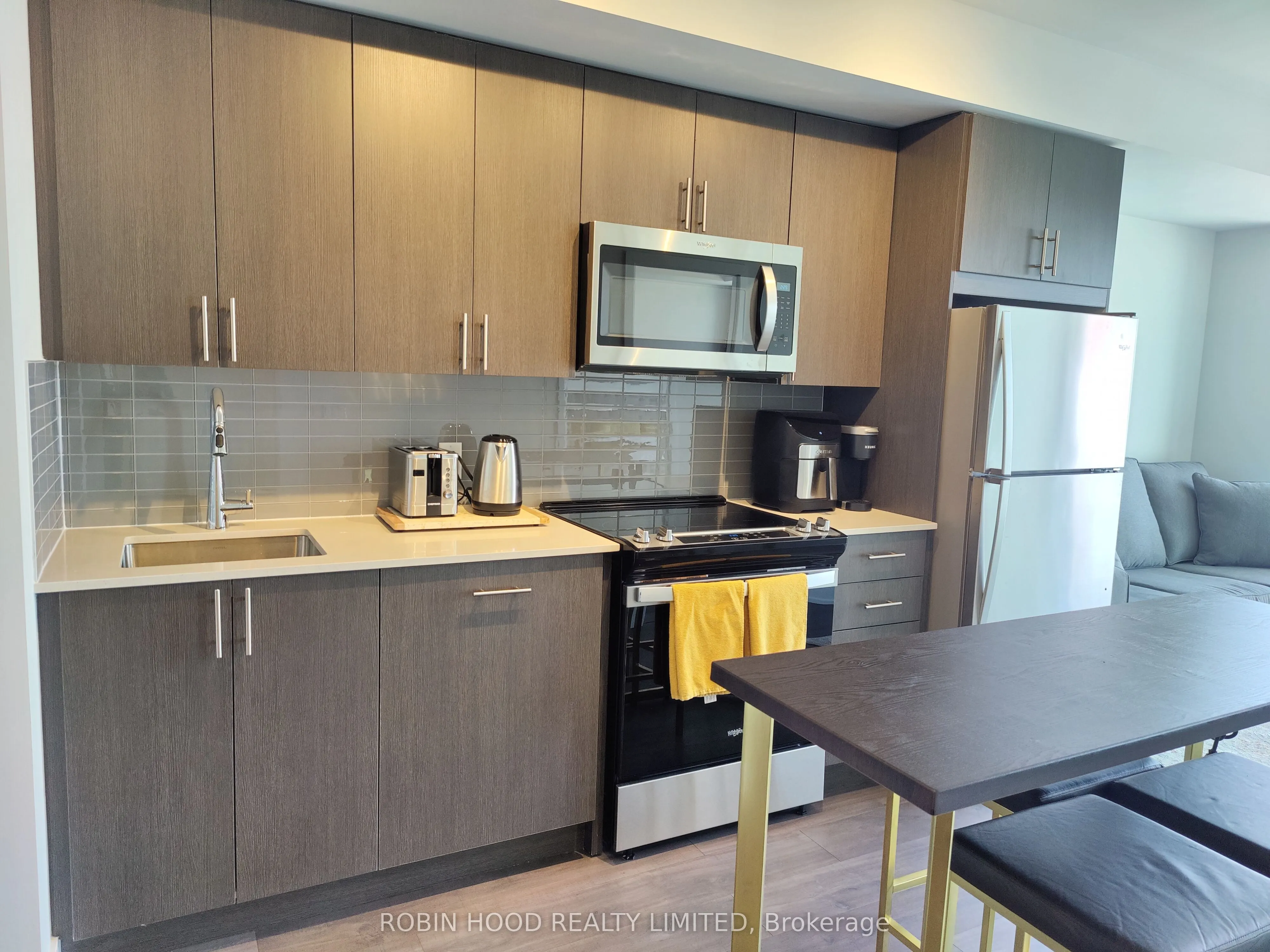 2550 Simcoe Street N, #2214