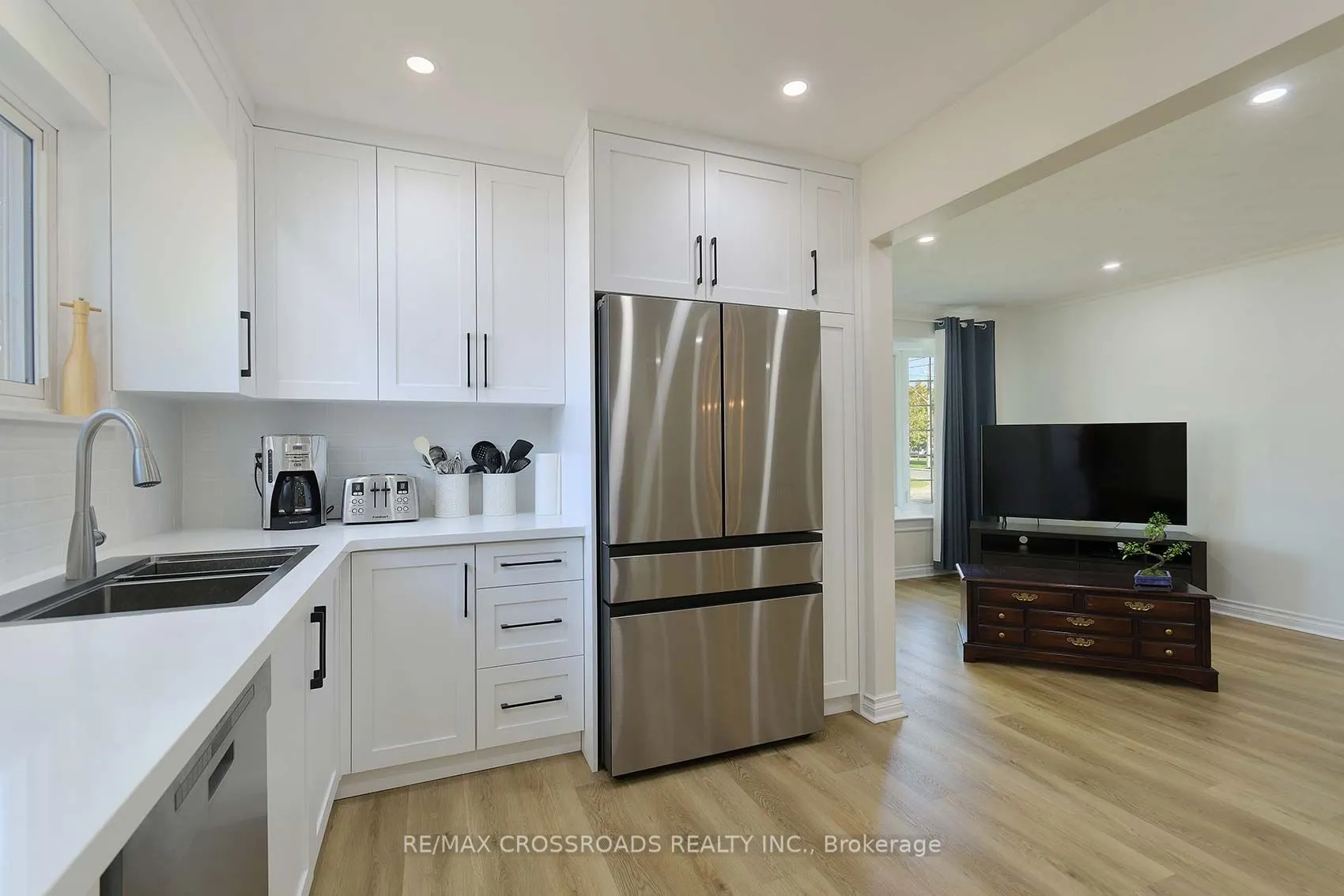 37 Avis Crescent