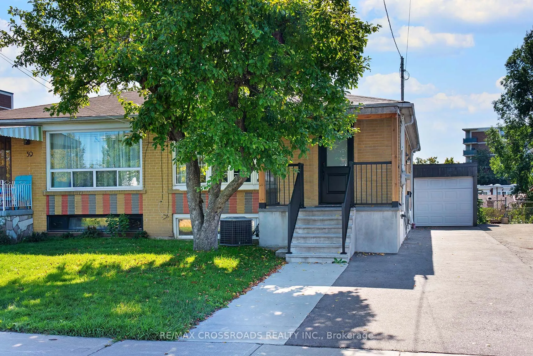37 Avis Crescent