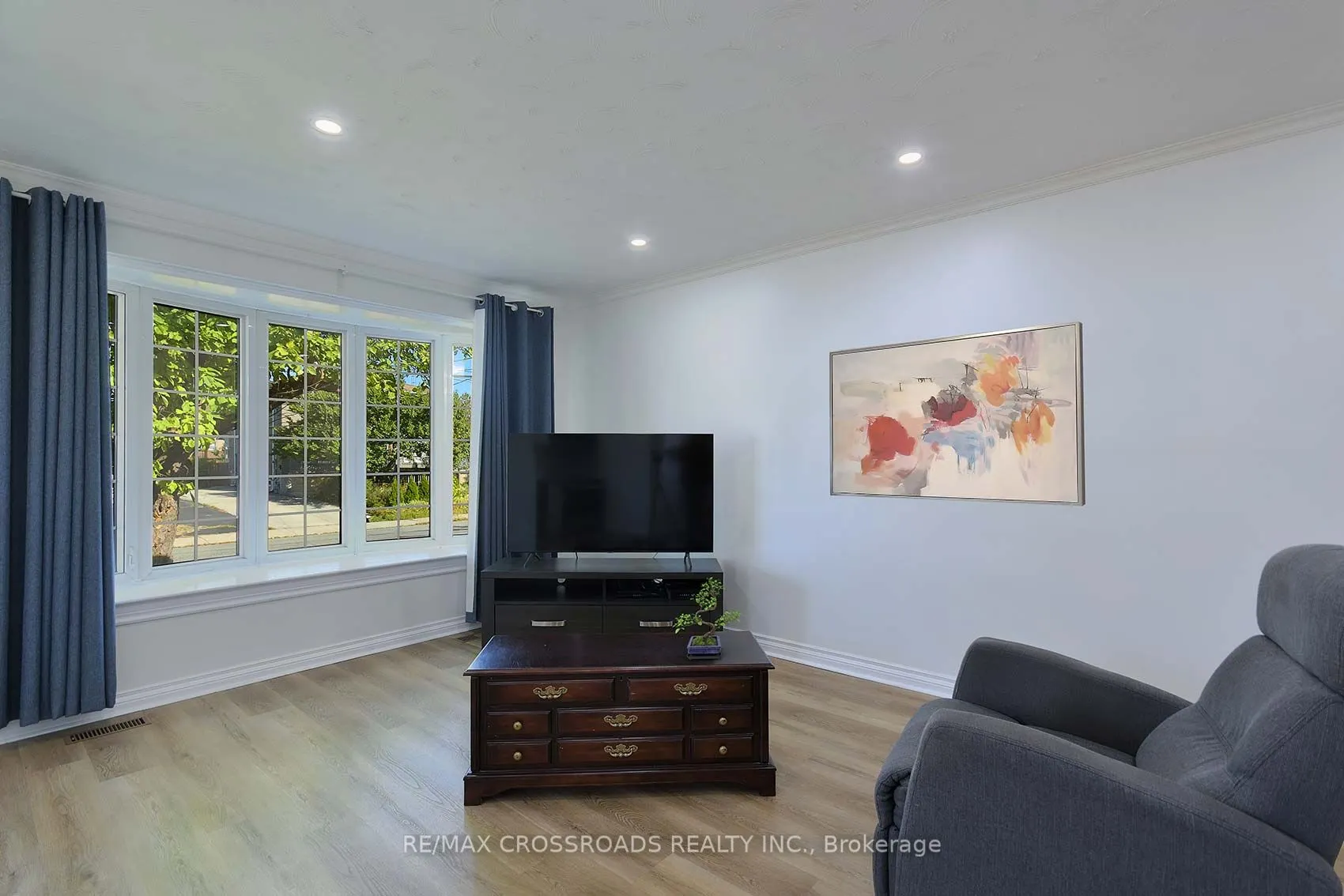 37 Avis Crescent
