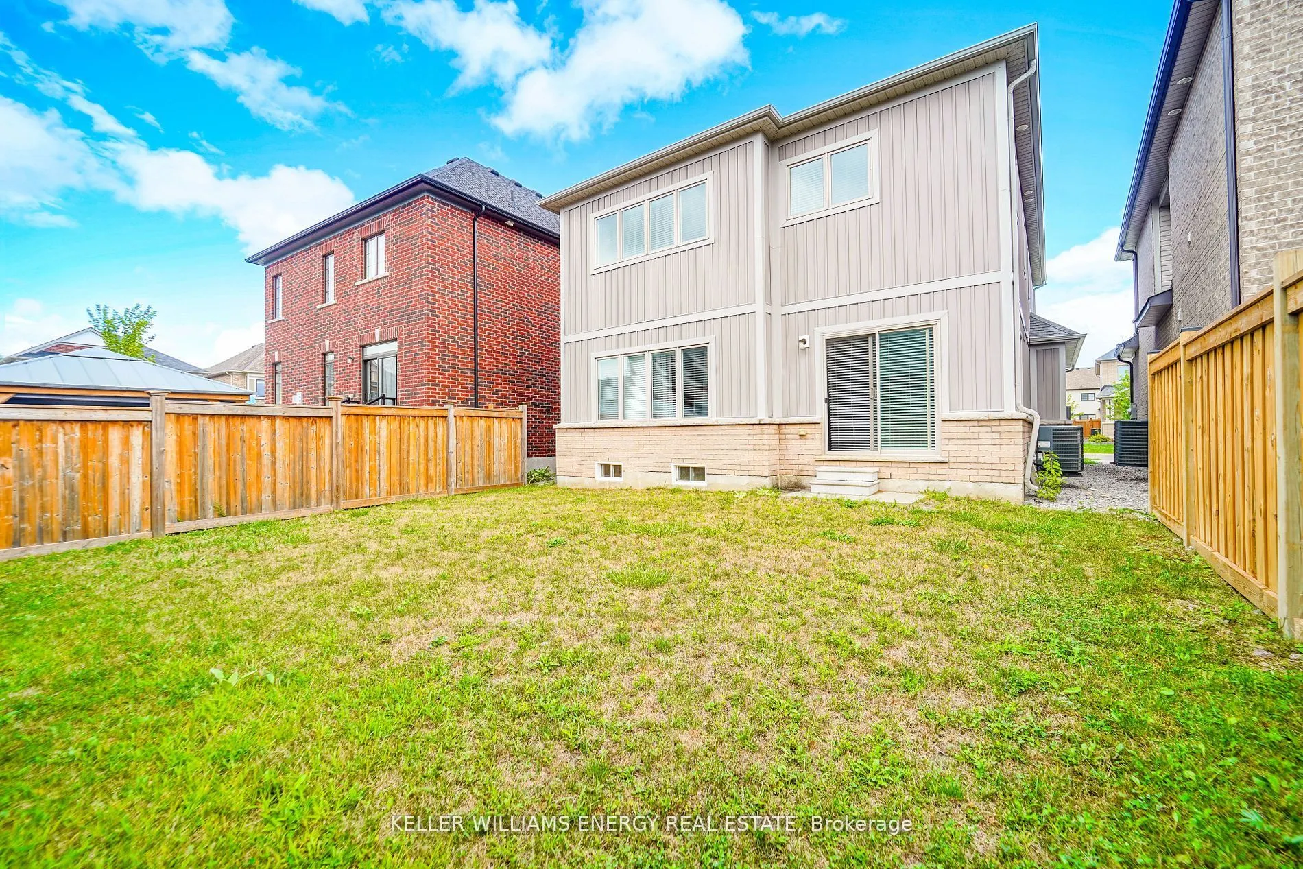 23 Crombie Street