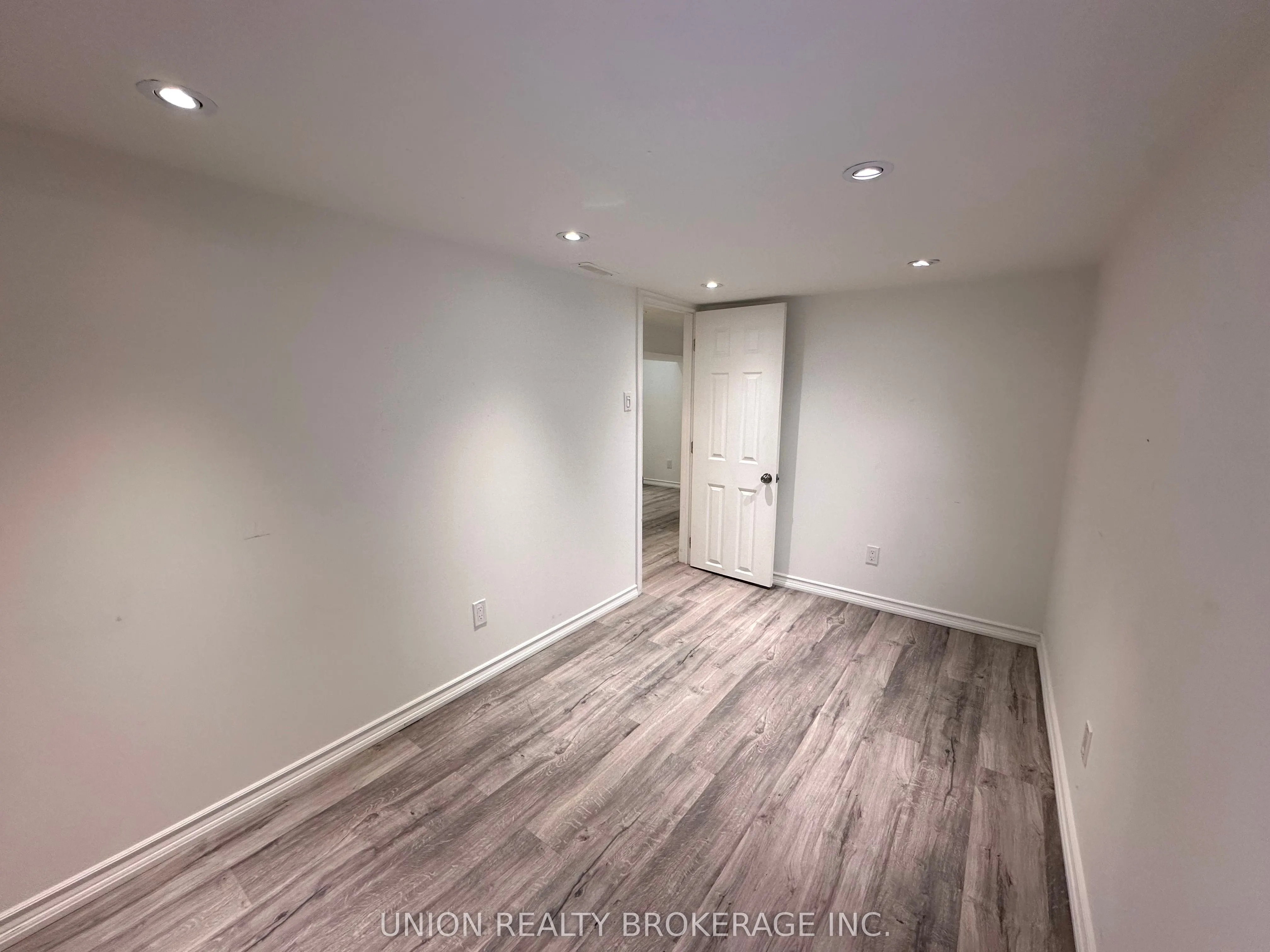 33 Harris Avenue